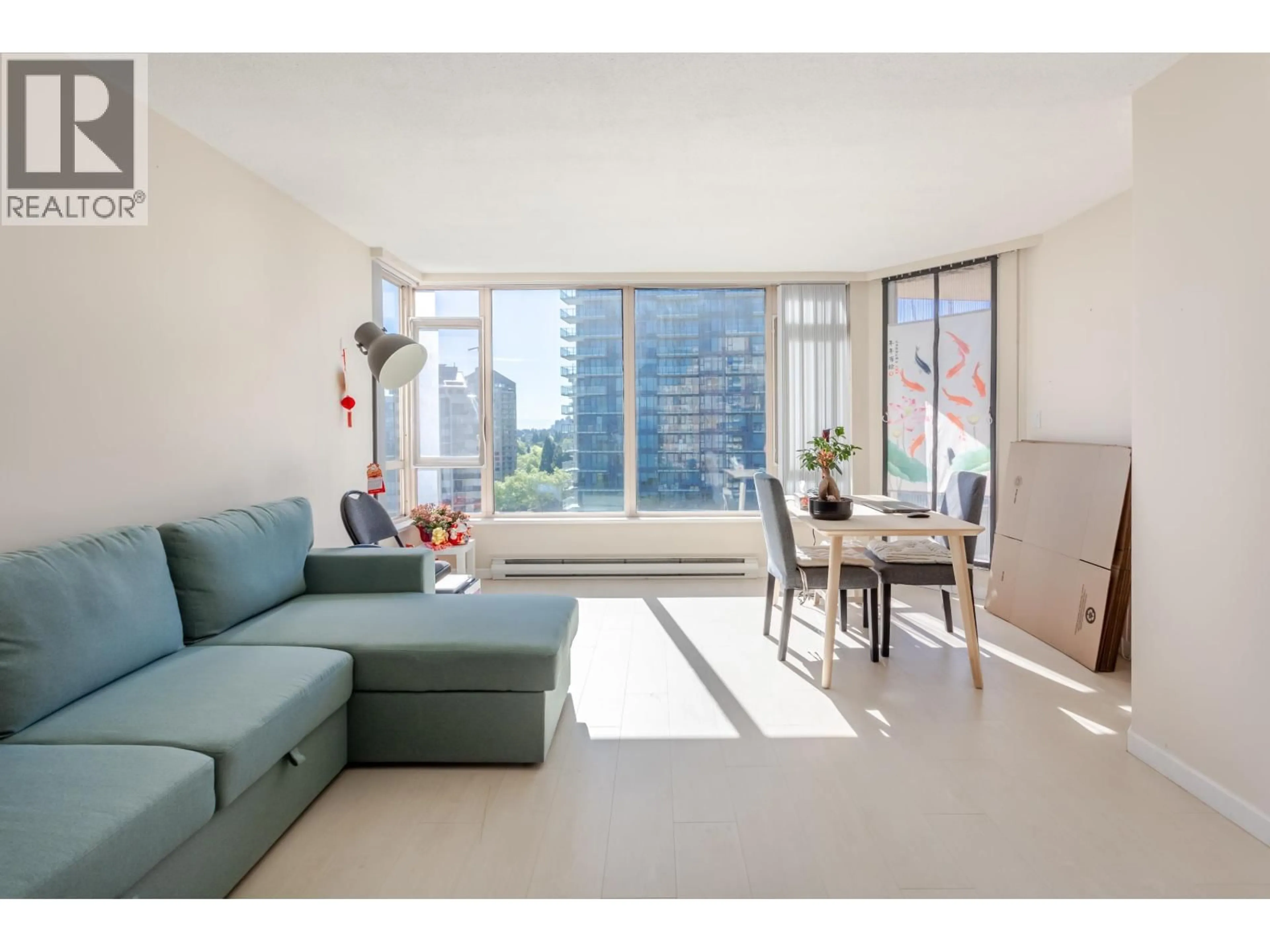 Living room with furniture, unknown for 1202 - 4689 HAZEL STREET, Burnaby British Columbia V5H4R6