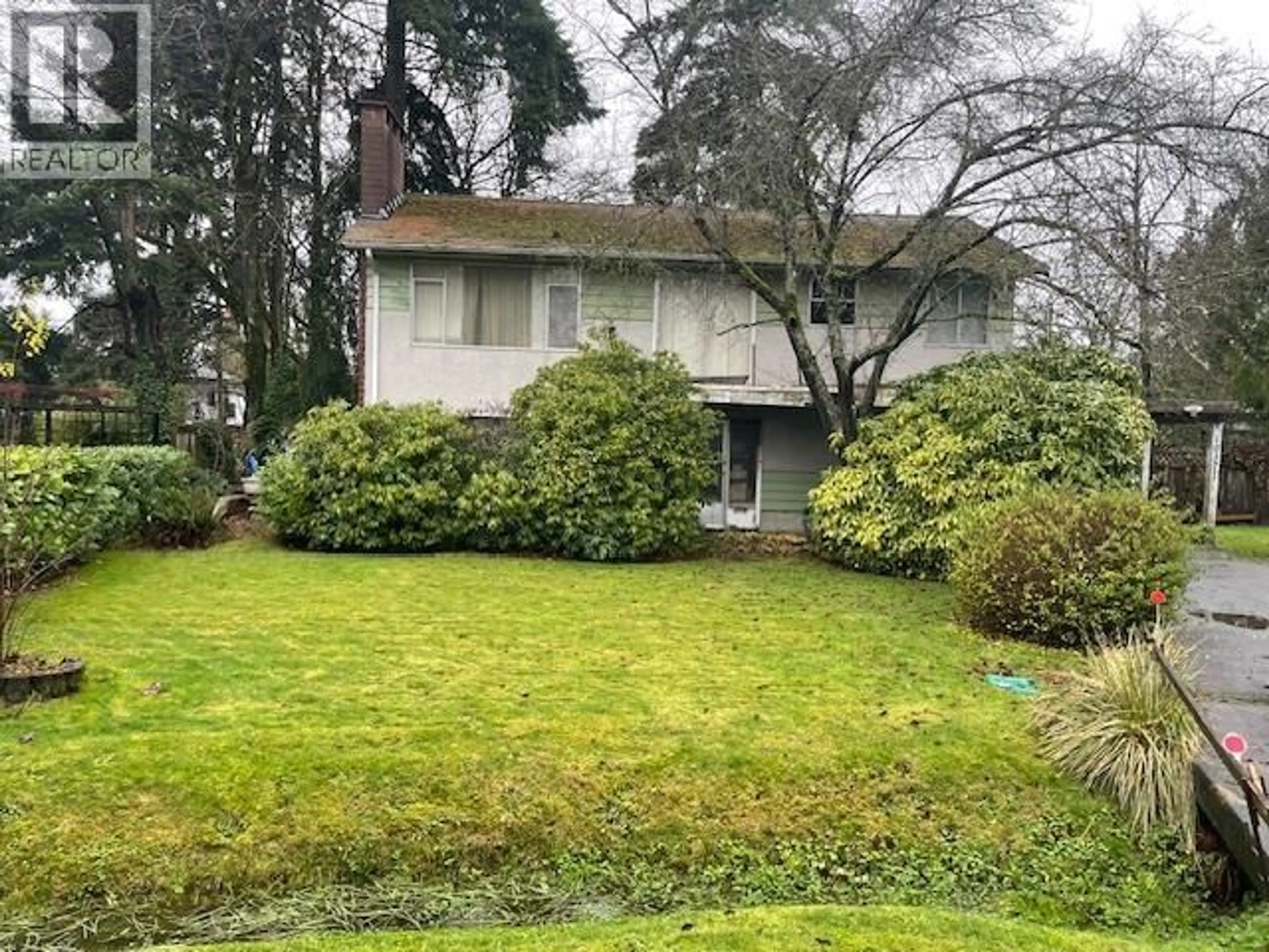 A pic from outside/outdoor area/front of a property/back of a property/a pic from drone, street for 10371 SEALORD PLACE, Richmond British Columbia V7A3Z2