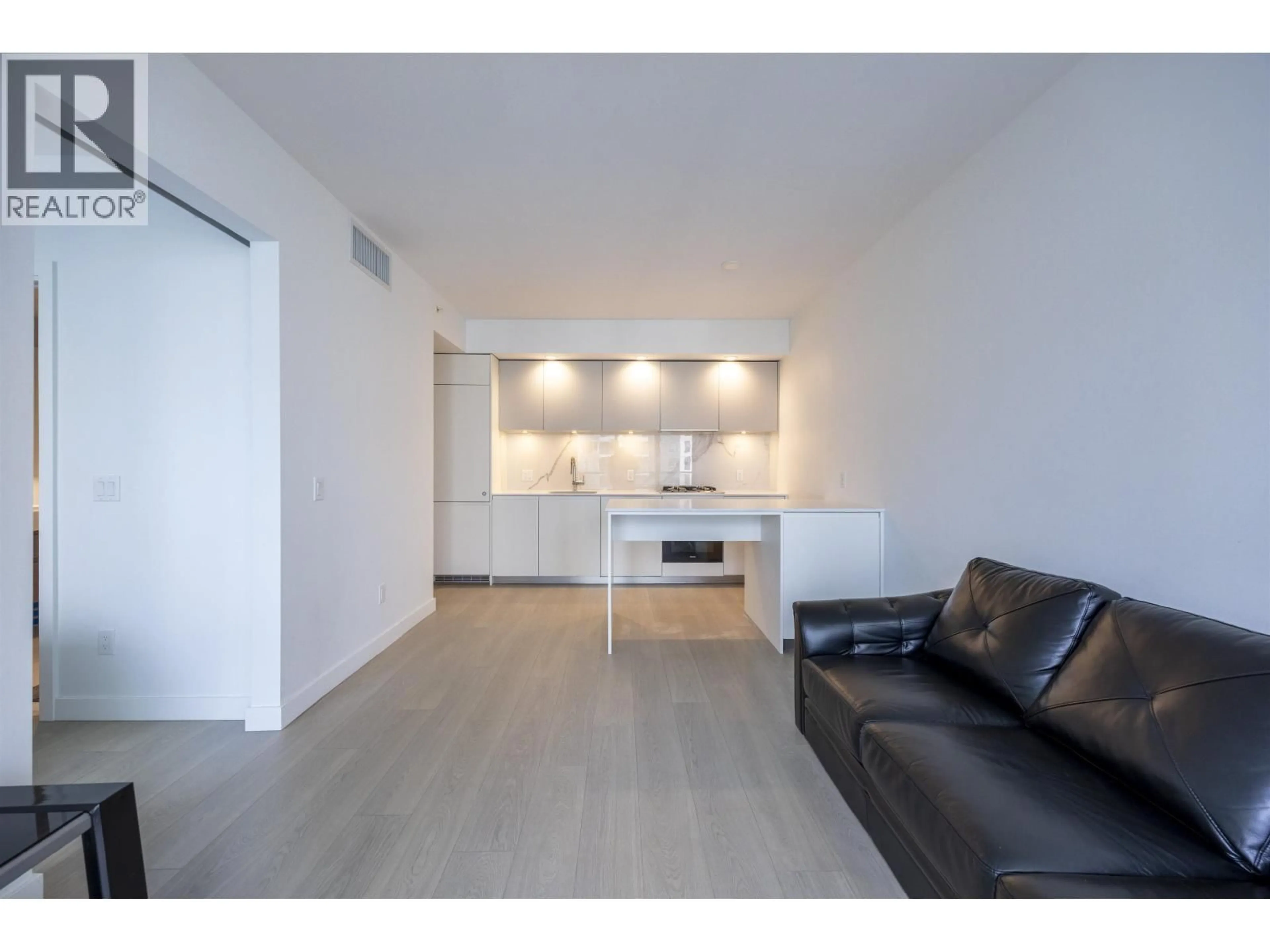 Living room with furniture, unknown for 1601 - 6537 TELFORD AVENUE, Burnaby British Columbia V5H0K9