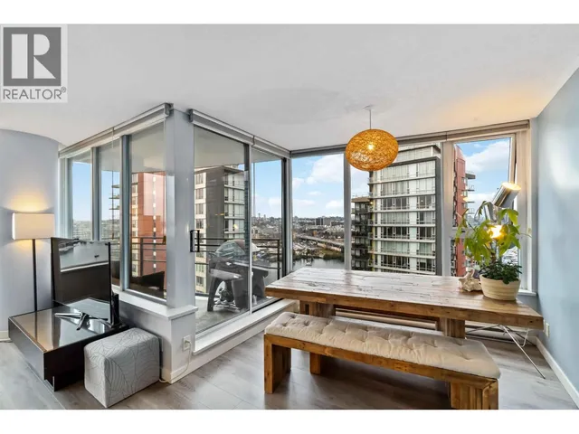 2303 - 33 SMITHE STREET, Vancouver 4