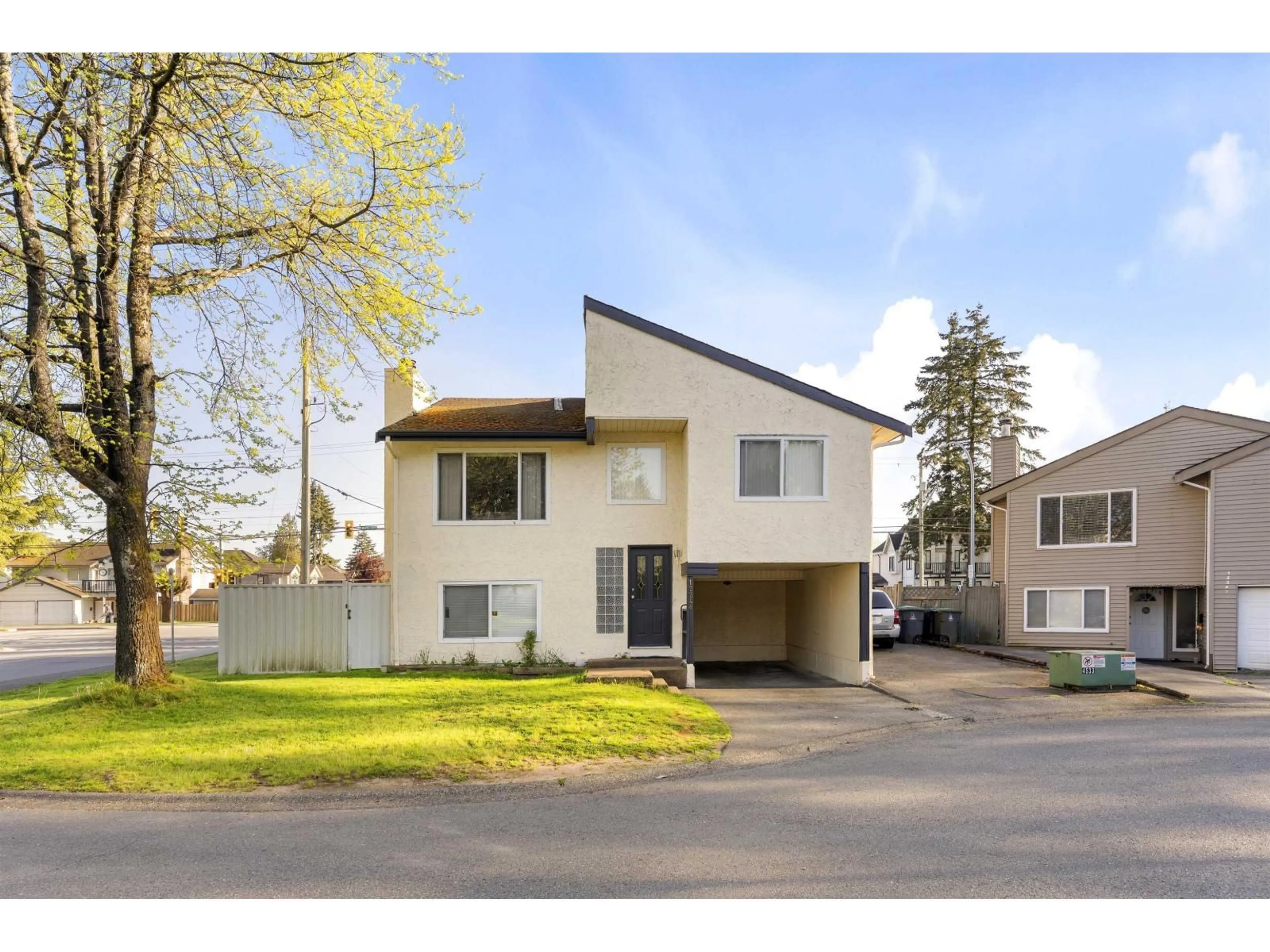 Unknown for 12248 80A AVENUE, Surrey British Columbia V3W7R8