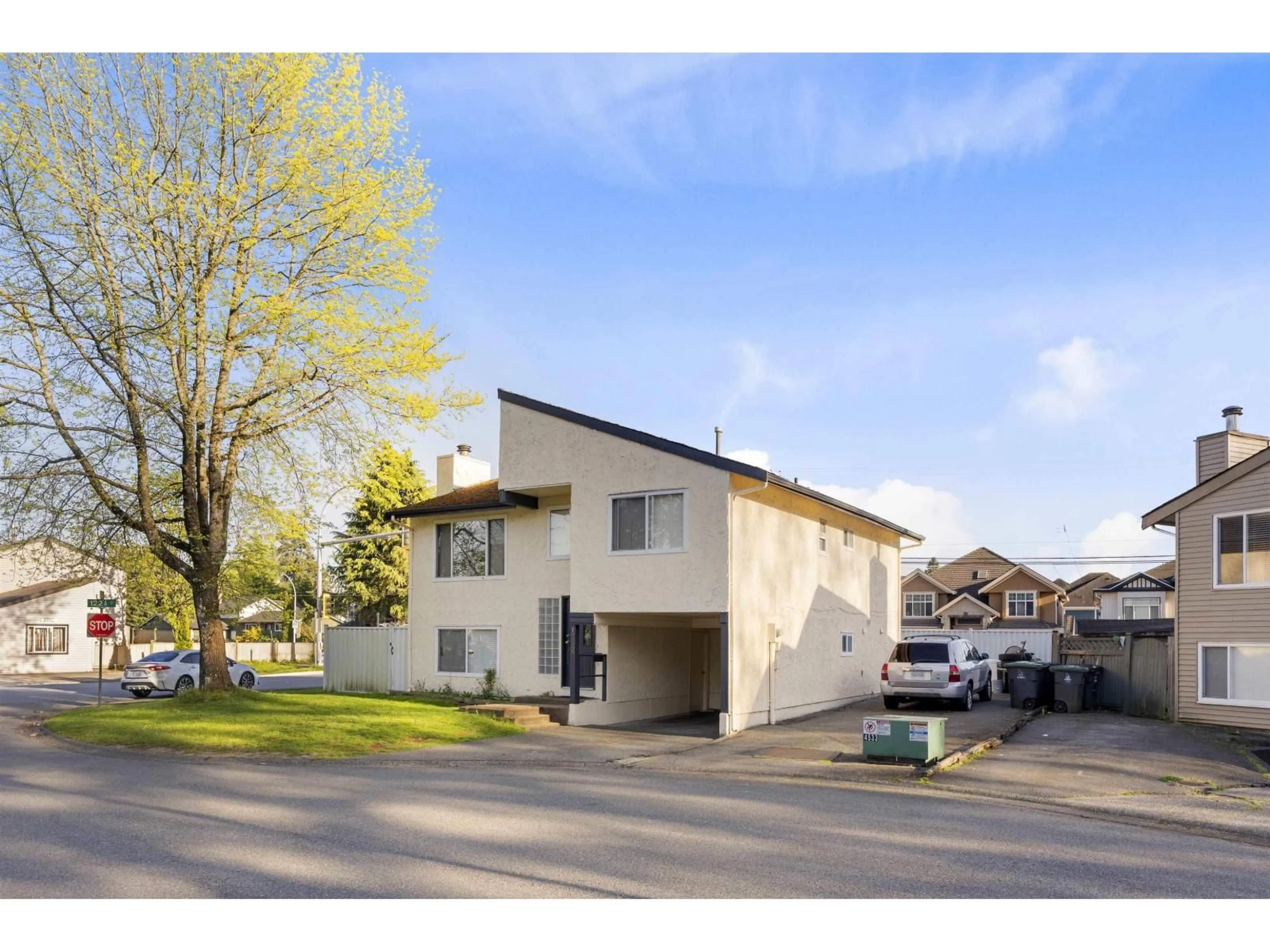 Unknown for 12248 80A AVENUE, Surrey British Columbia V3W7R8