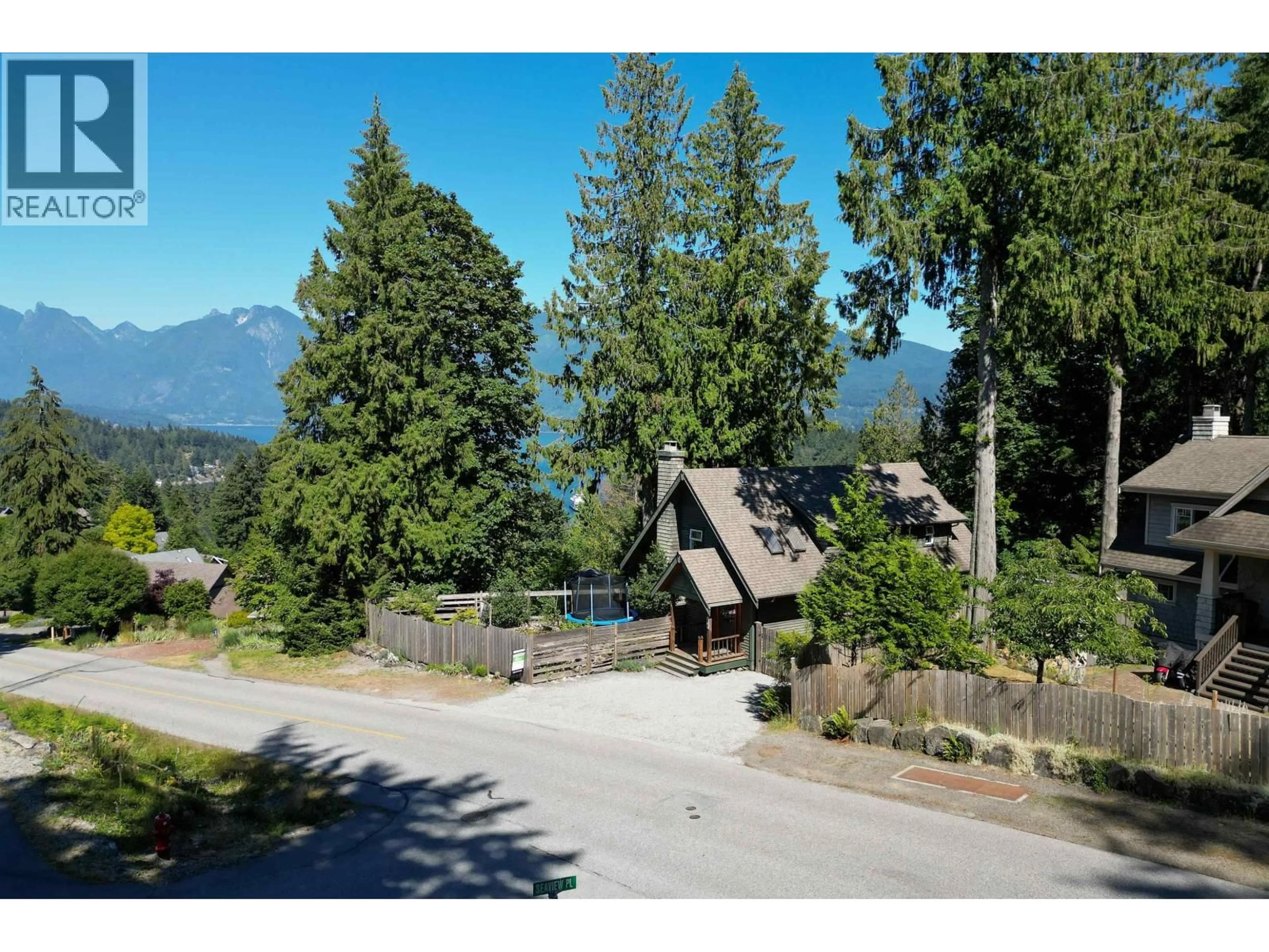 A pic from outside/outdoor area/front of a property/back of a property/a pic from drone, mountain view for 964 VILLAGE DRIVE, Bowen Island British Columbia V0N1G1
