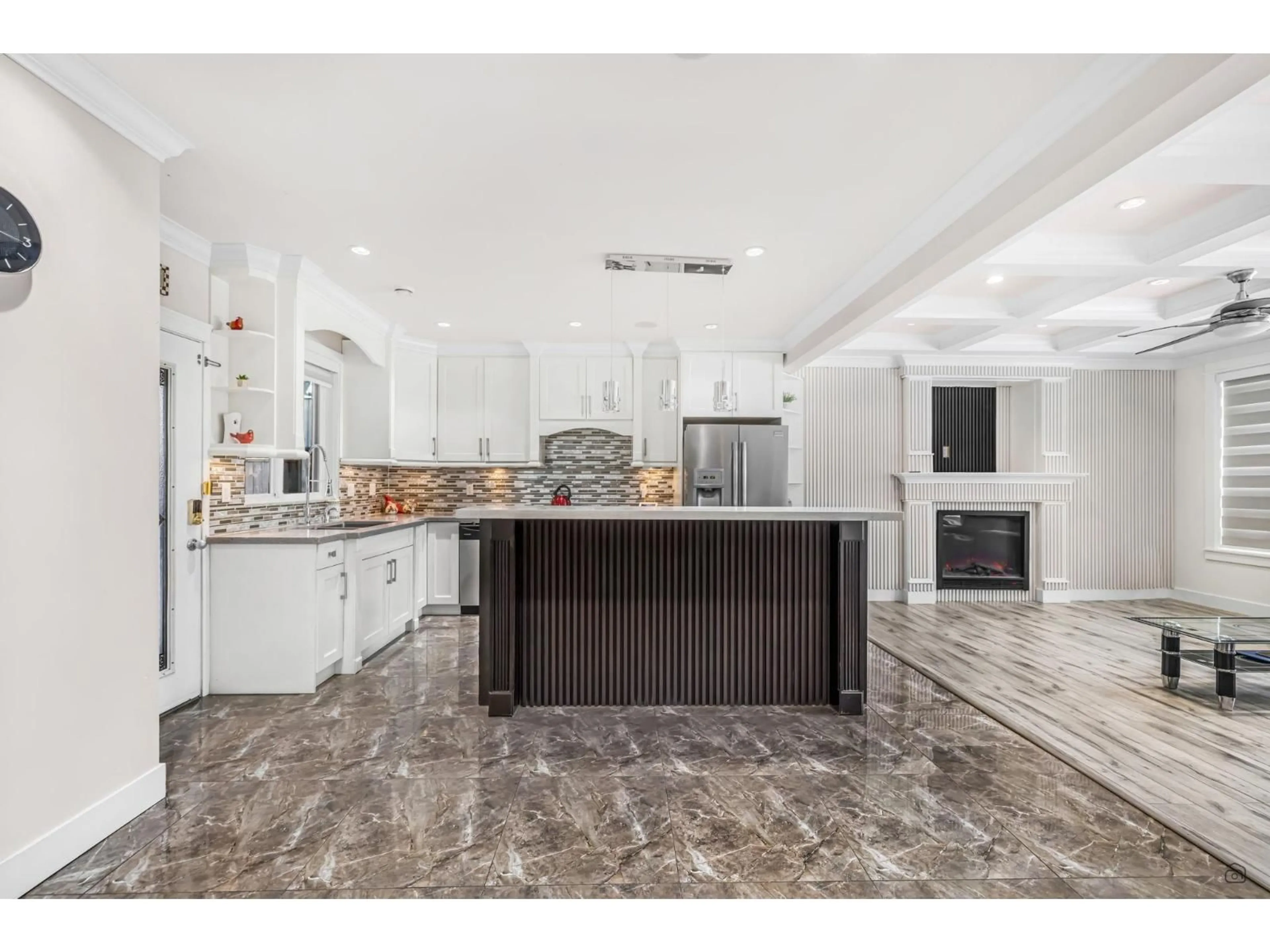 Open concept kitchen, ceramic/tile floor for 9543 119A STREET, Delta British Columbia V4C6P4