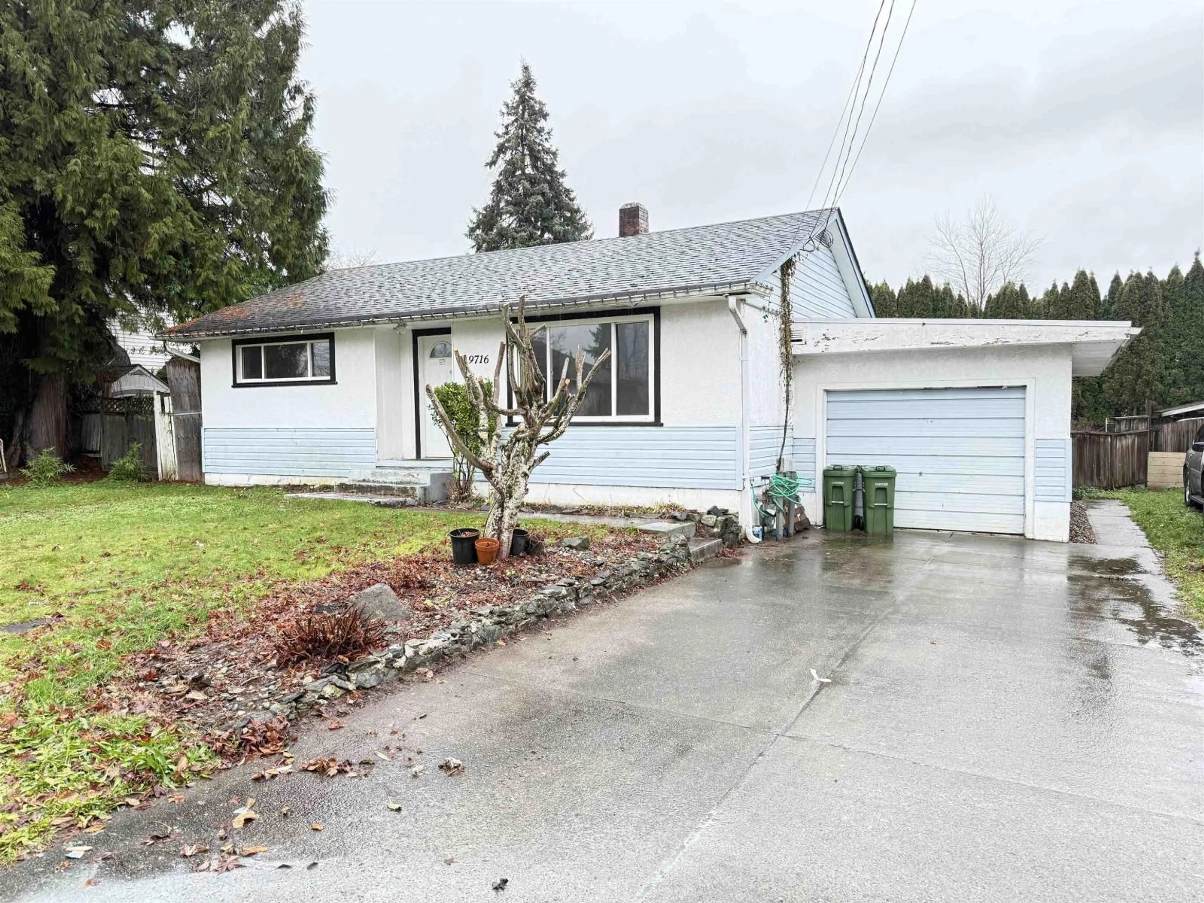 Home with vinyl exterior material, street for 9716 WILLIAMS STREET, Chilliwack British Columbia V2P5G7