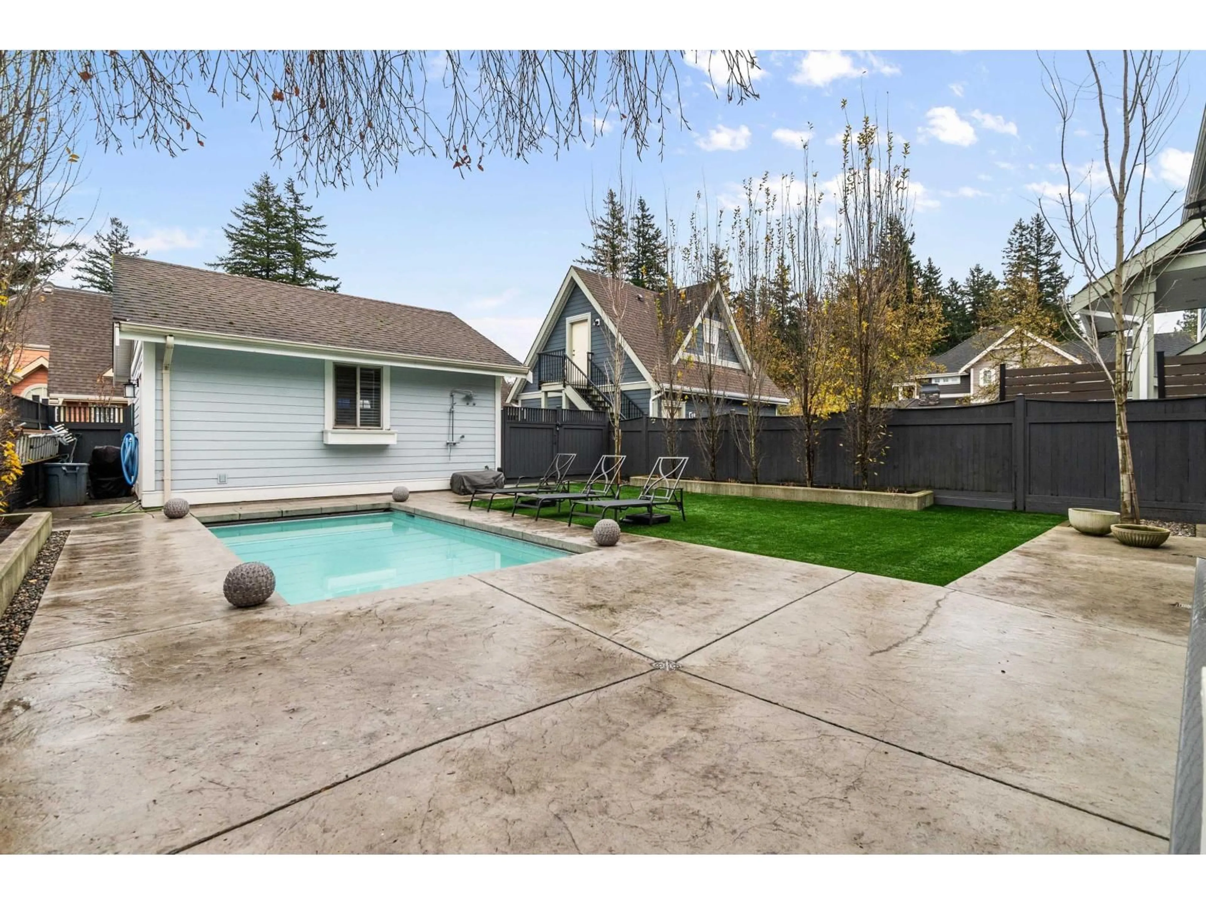 Pool for 5850 COWICHAN STREET, Chilliwack British Columbia V2R0G8