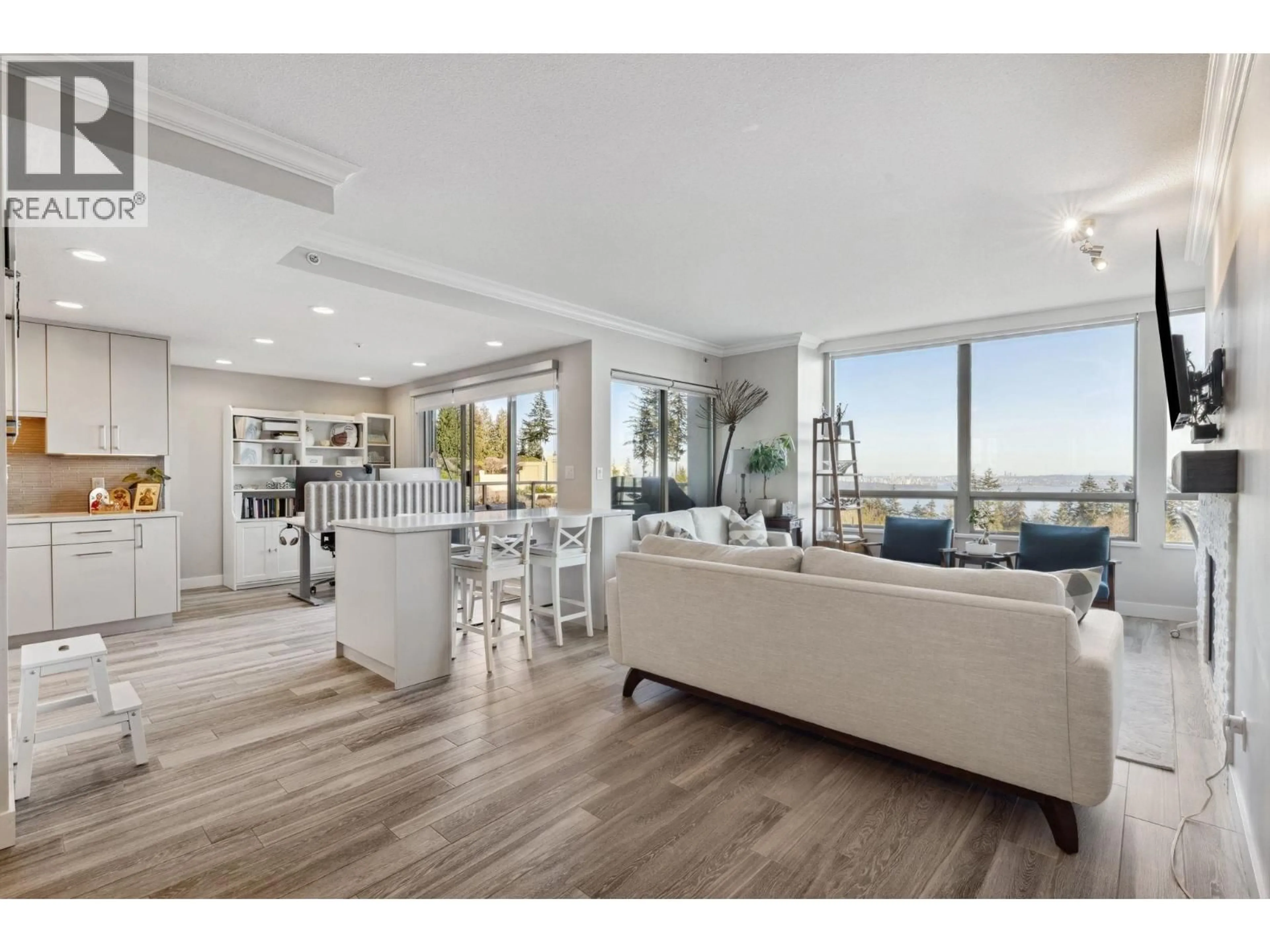 Open concept kitchen, unknown for 302 - 3131 DEER RIDGE DRIVE, West Vancouver British Columbia V7S4W1