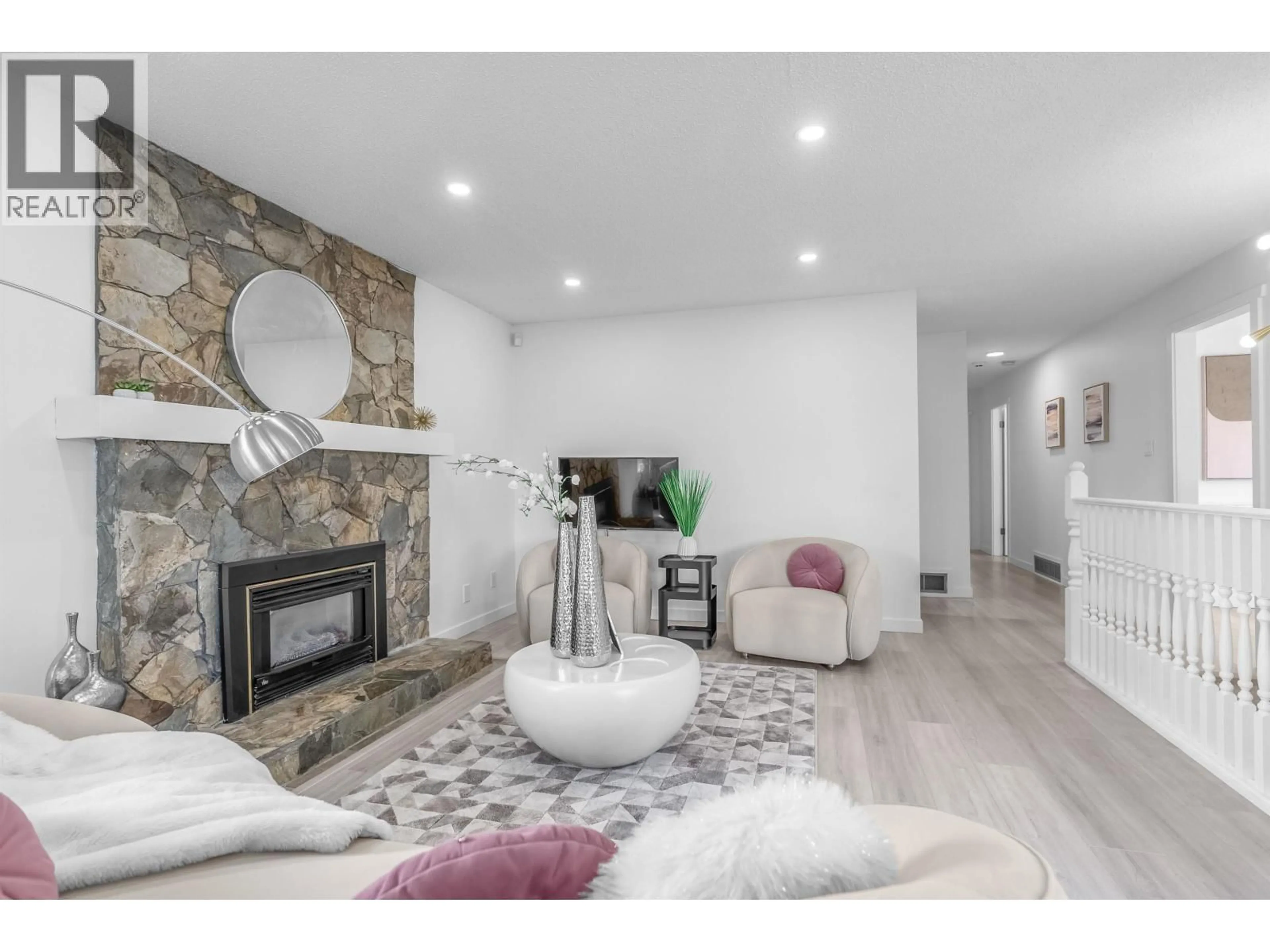 Living room with furniture, unknown for 3515 RICHMOND STREET, Richmond British Columbia V7E2W2