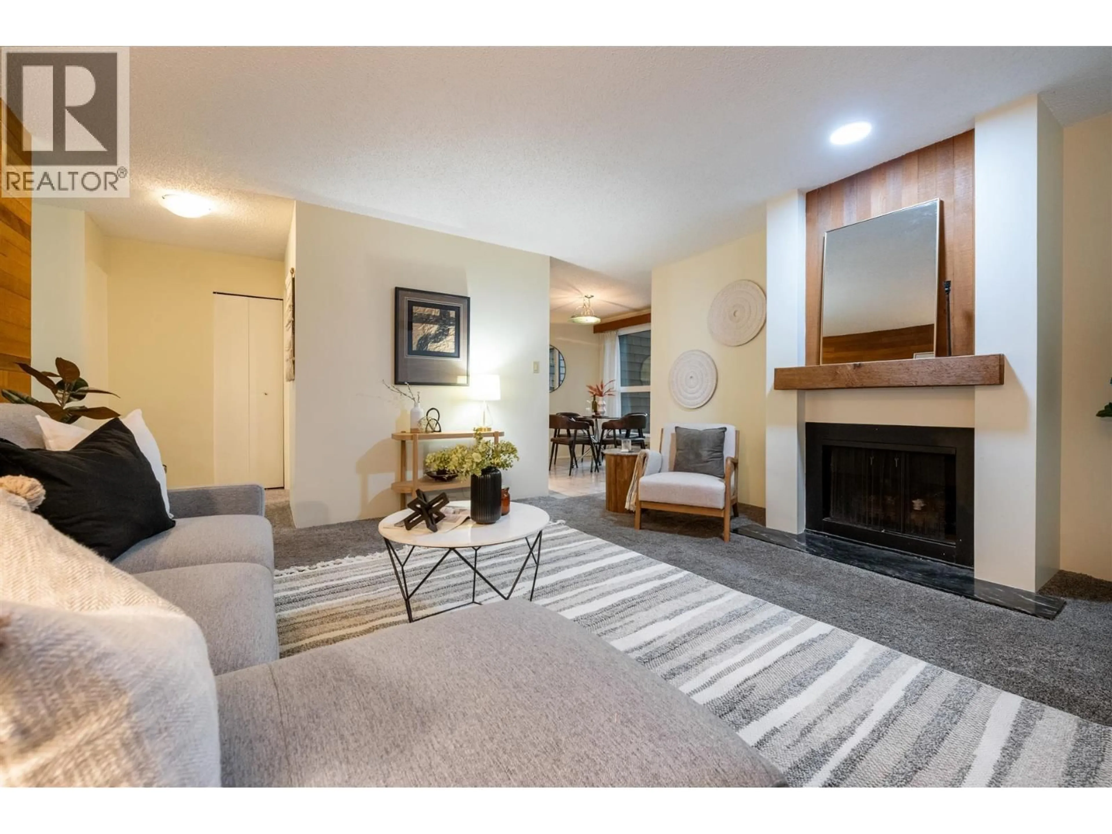 Living room with furniture, unknown for 220 - 7377 SALISBURY AVENUE, Burnaby British Columbia V5E4B2