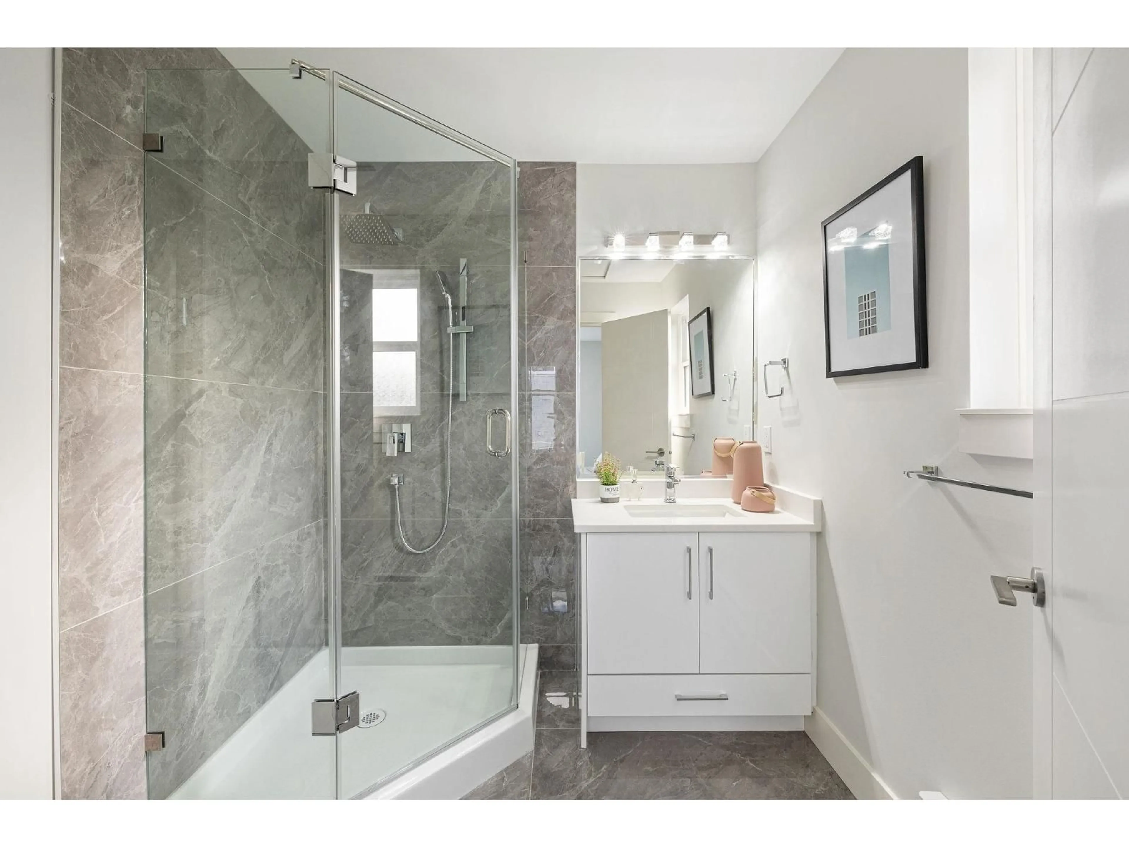 Contemporary bathroom, ceramic/tile floor for 2 - 14391 61A AVENUE, Surrey British Columbia V3X1A4