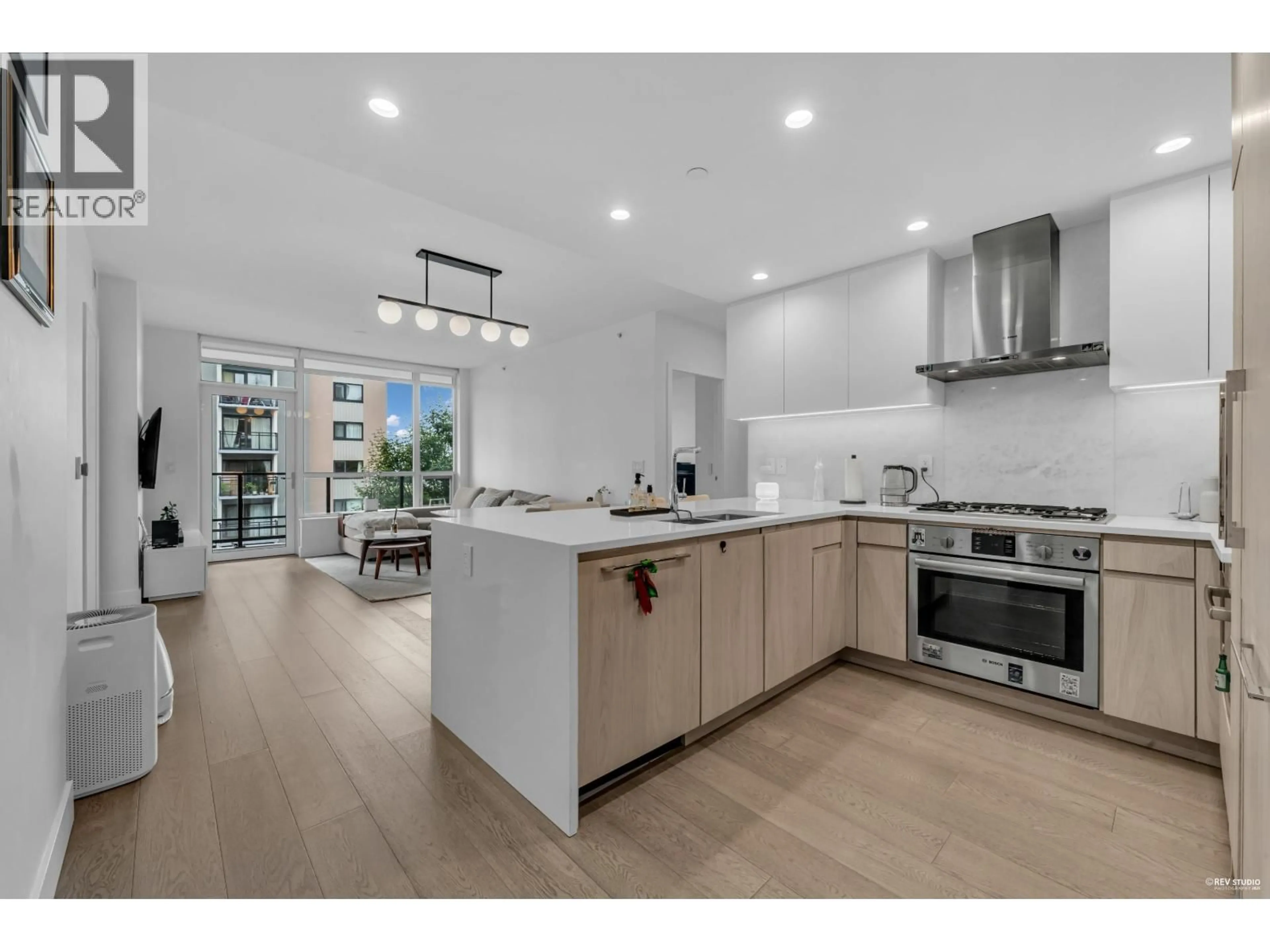 Open concept kitchen, unknown for 308 - 177 3RD STREET, North Vancouver British Columbia V7M0G5