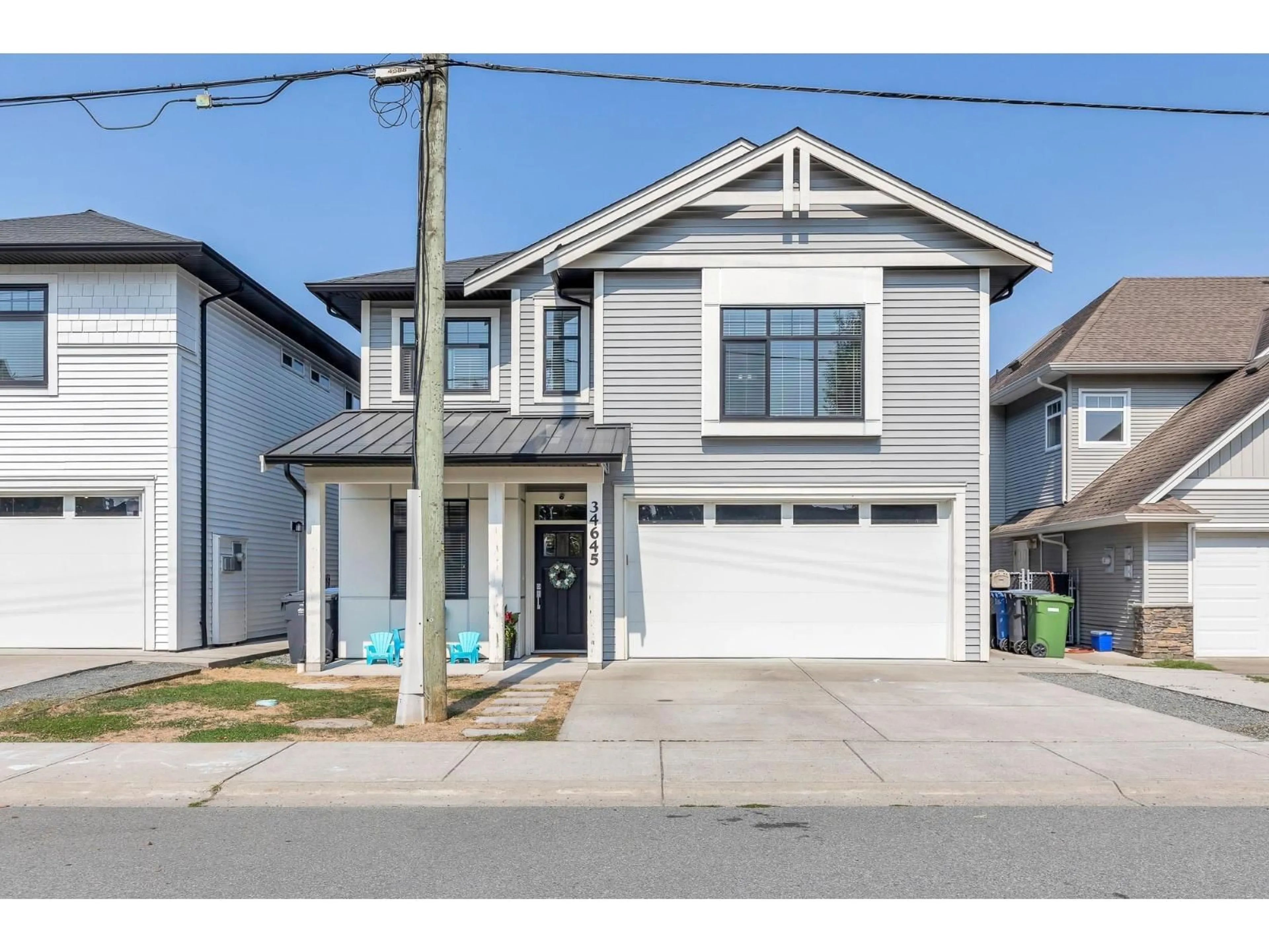 Home with vinyl exterior material, street for 34645 3RD AVENUE, Abbotsford British Columbia V2S8B9