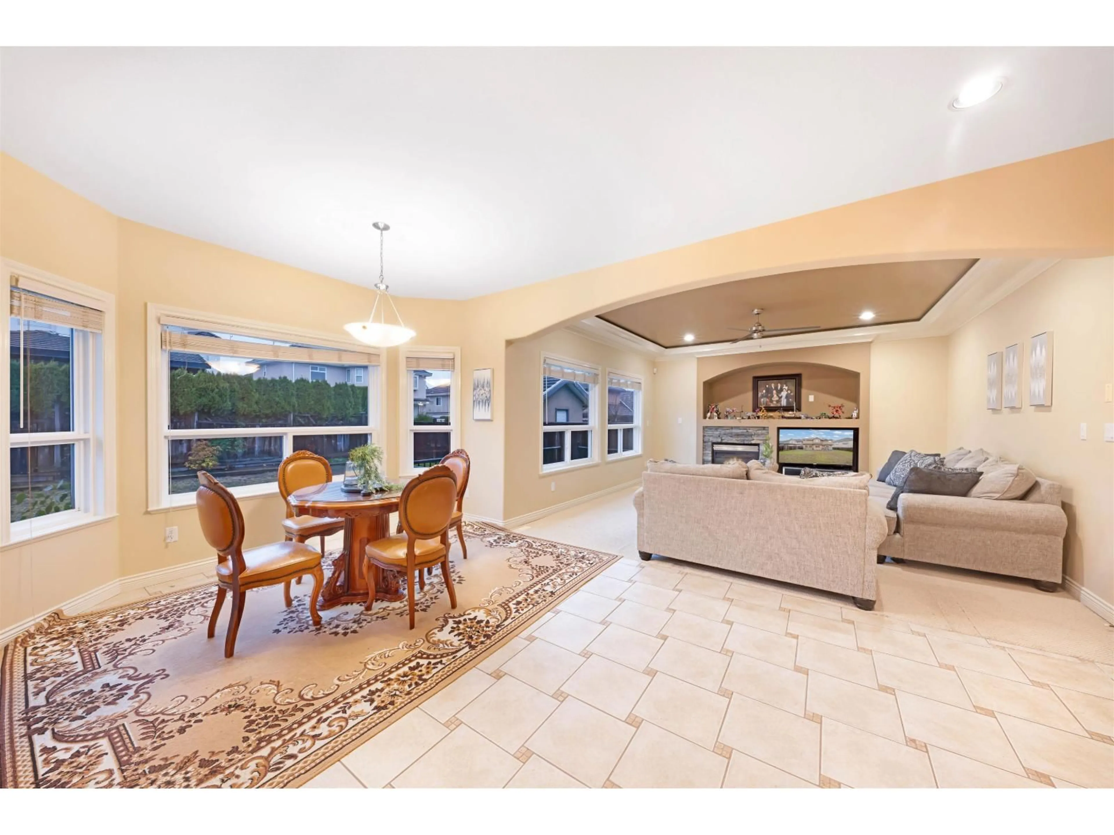 Unknown for 15777 109A AVENUE, Surrey British Columbia V4N5G1