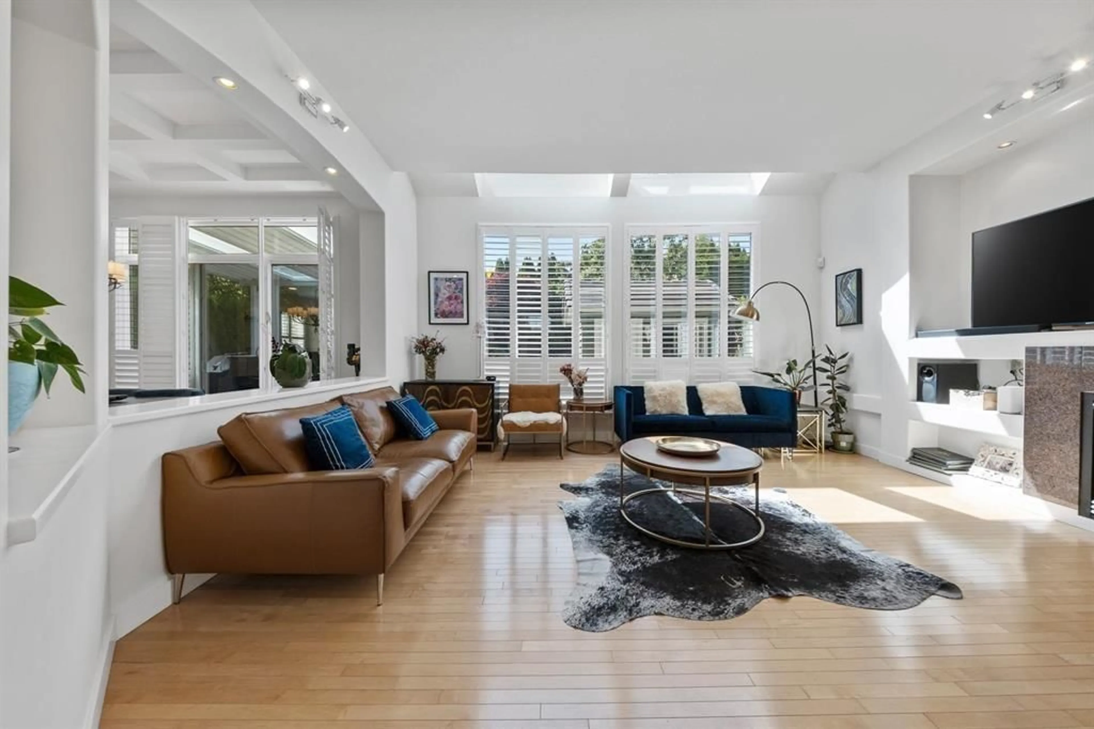 Living room with furniture, unknown for 3311 155B STREET, Surrey British Columbia V3Z0K5