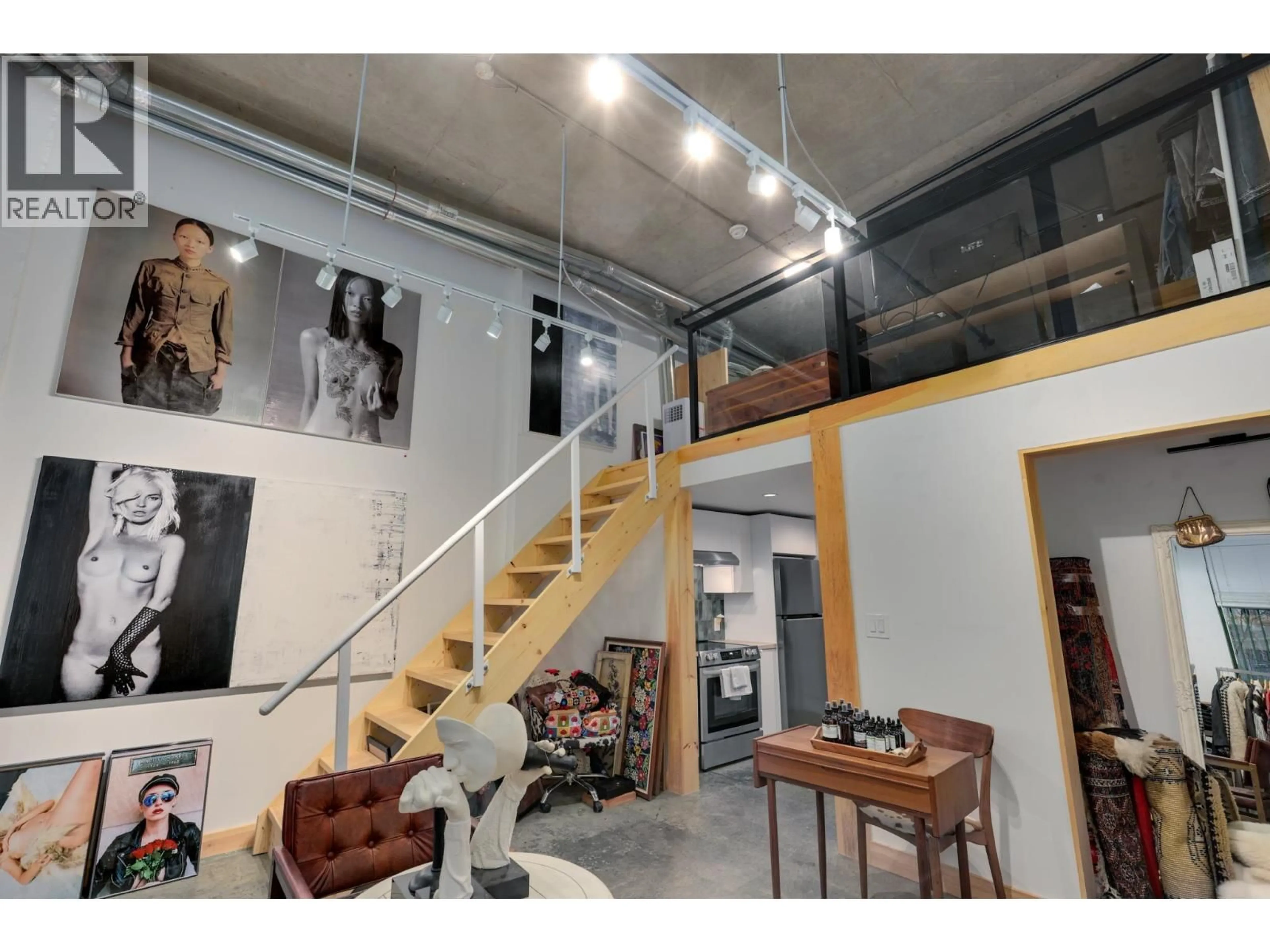 Indoor foyer for 160 - 1 CORDOVA STREET, Vancouver British Columbia V6A4H3