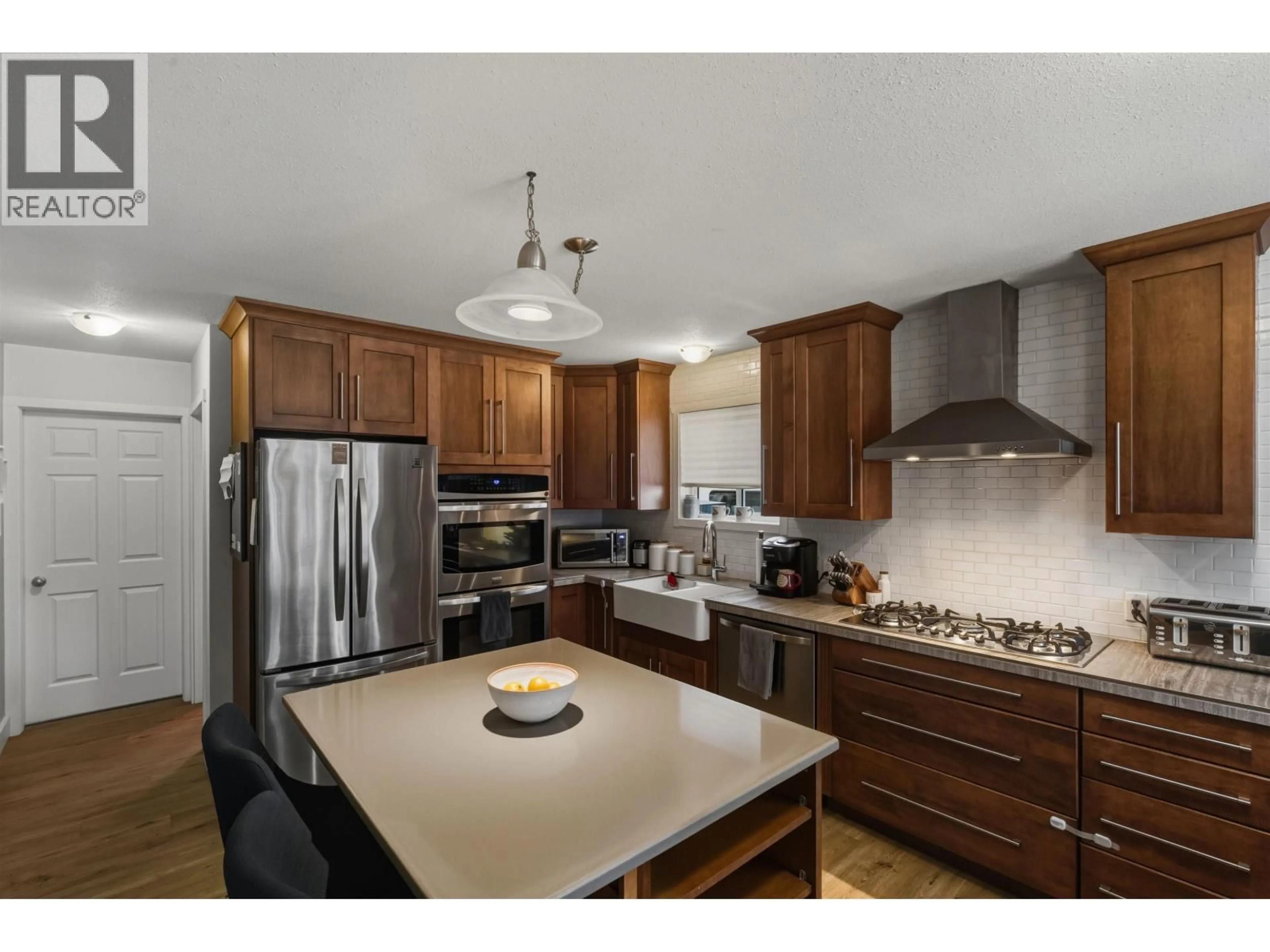 Open concept kitchen, unknown for 506 SCHMIDT ROAD, Williams Lake British Columbia V2G3J8