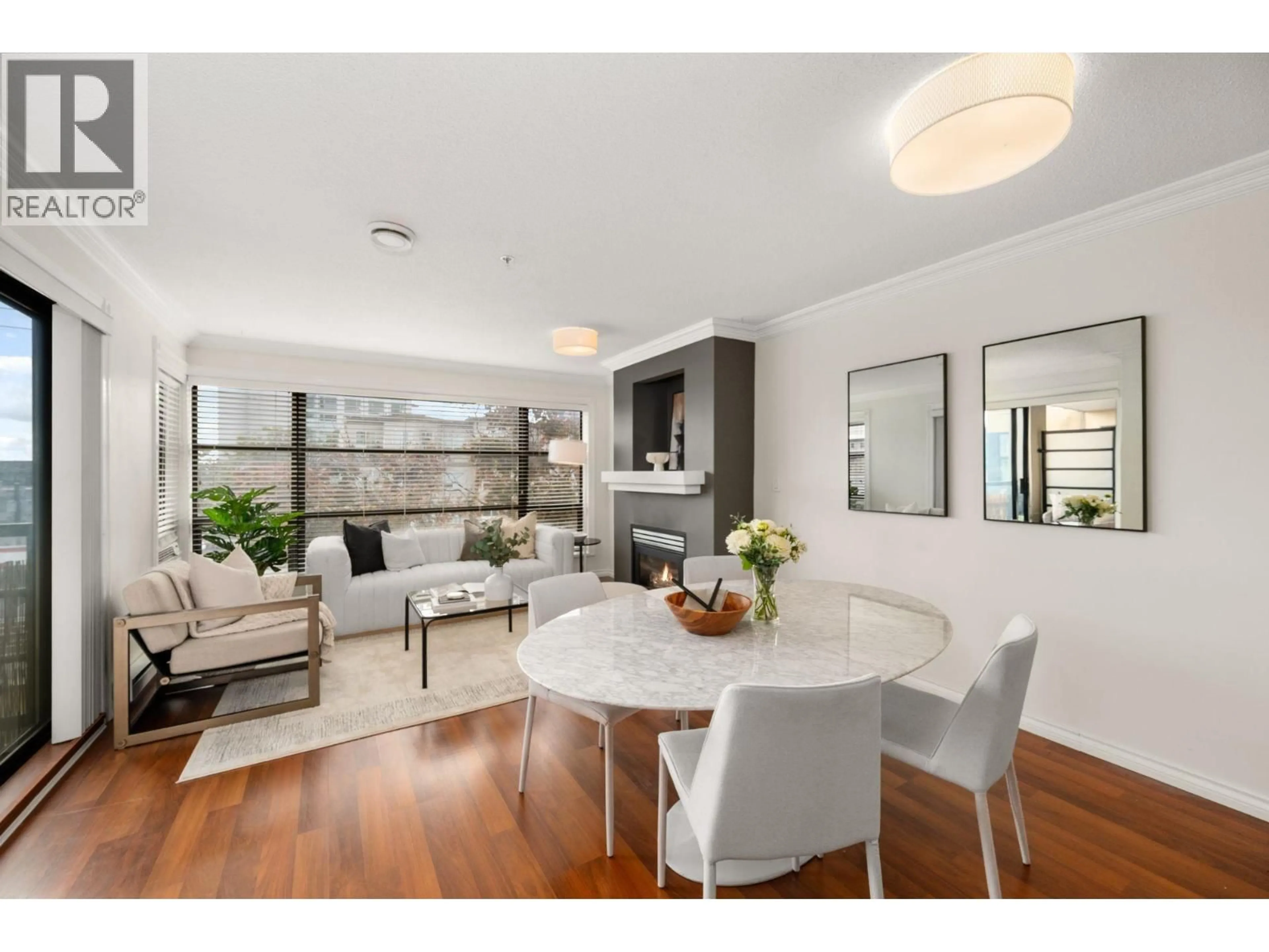 Unknown for 301 - 124 3RD STREET, North Vancouver British Columbia V7M1E8