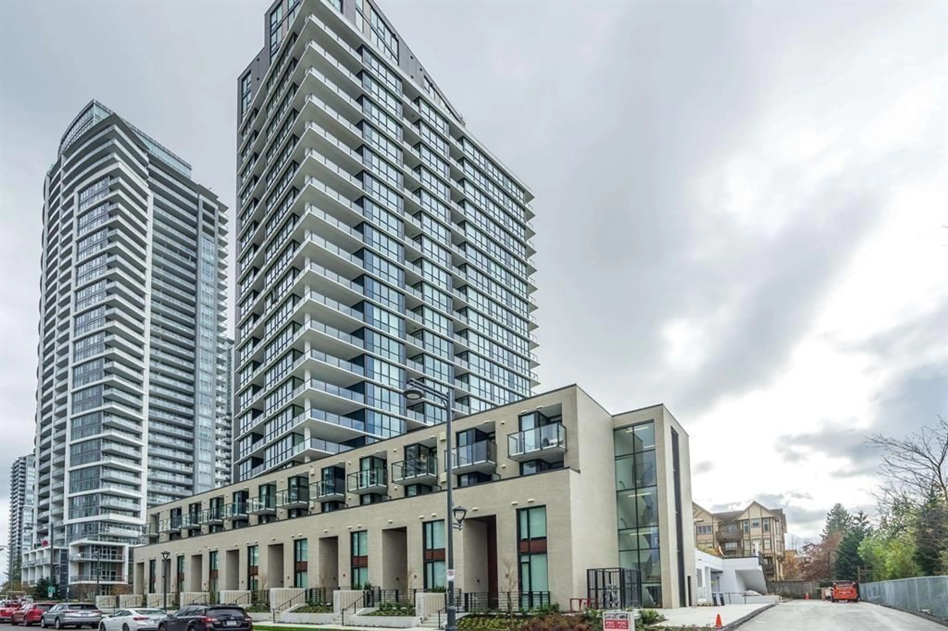 Unknown for 1707 - 10333 133 STREET, Surrey British Columbia V3T0V1