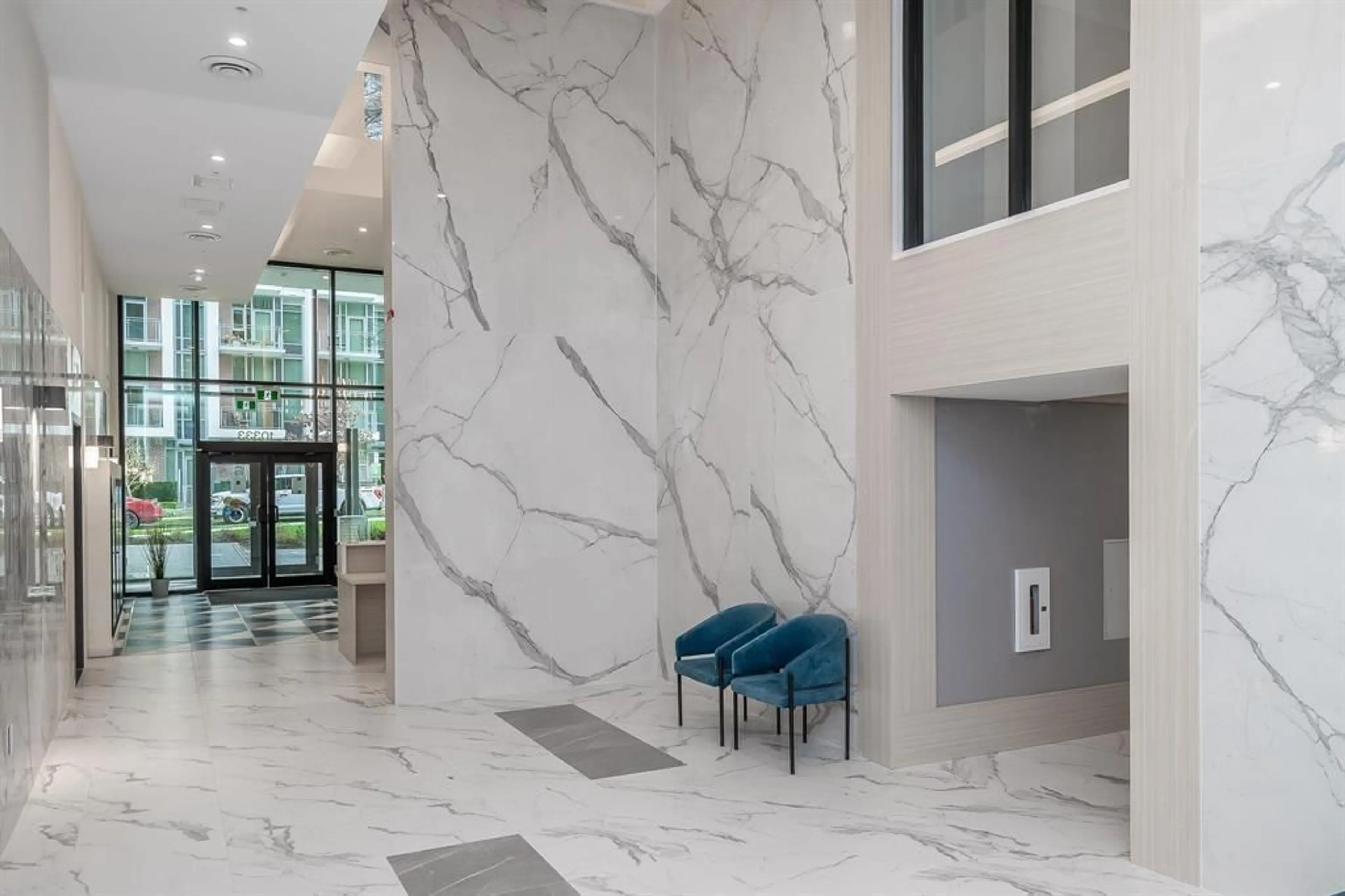 Indoor foyer for 1707 - 10333 133 STREET, Surrey British Columbia V3T0V1