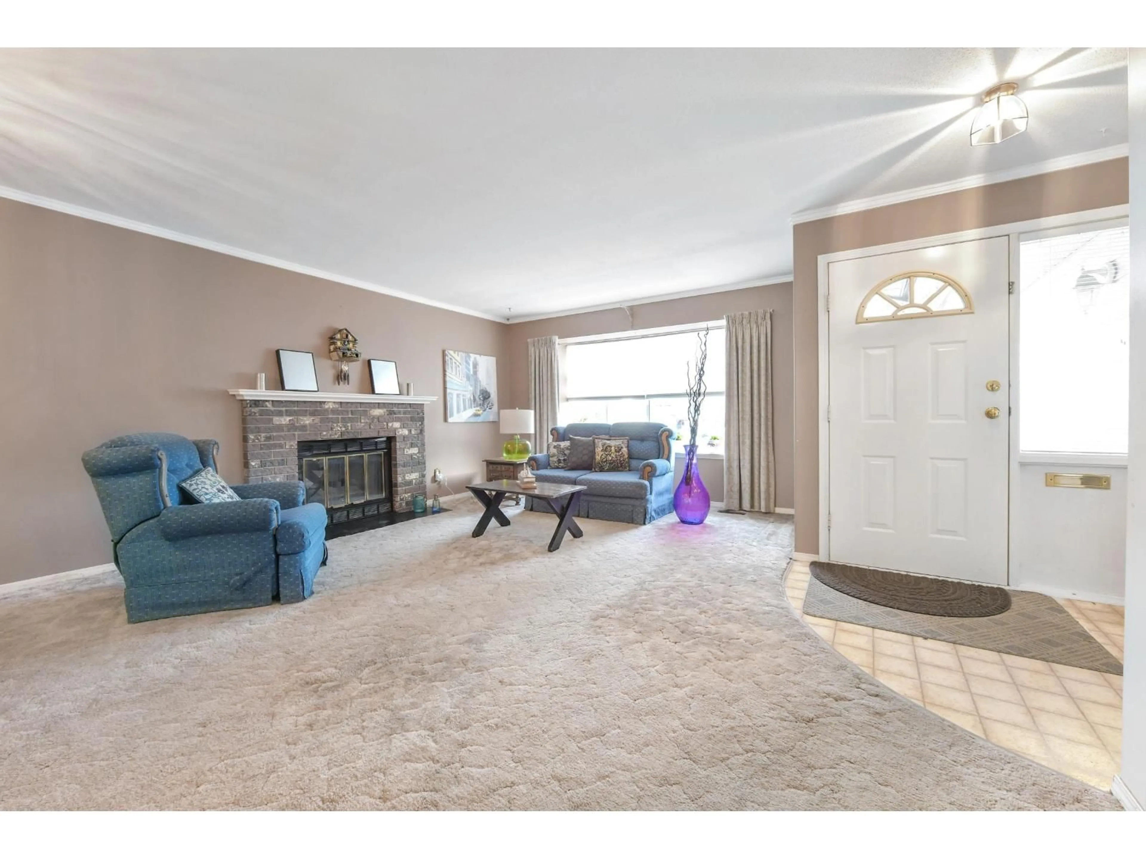 Living room with furniture, unknown for 6043 174 STREET, Surrey British Columbia V3S2V5