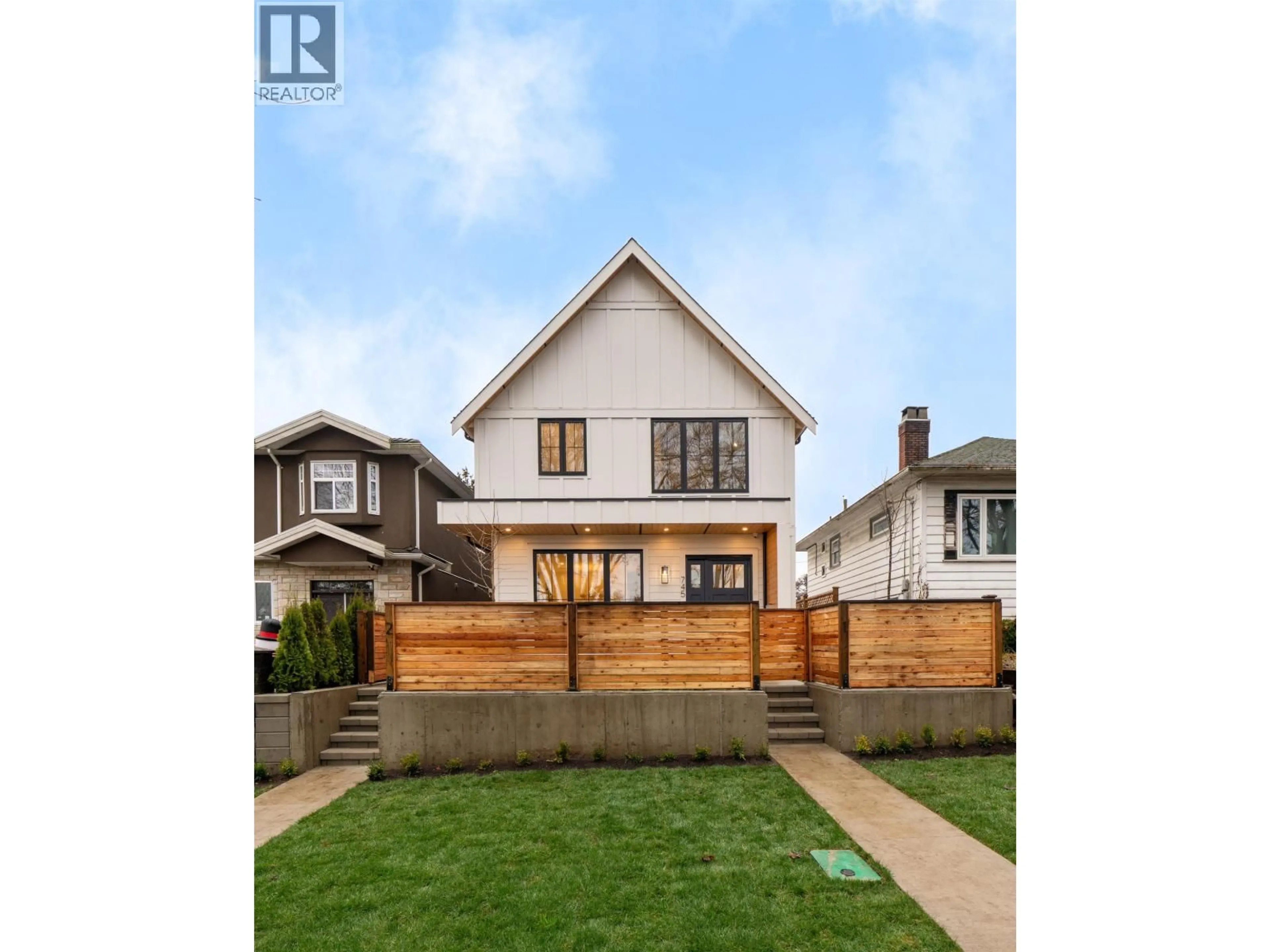 Unknown for 2 - 745 SKEENA STREET, Vancouver British Columbia V5K4P4