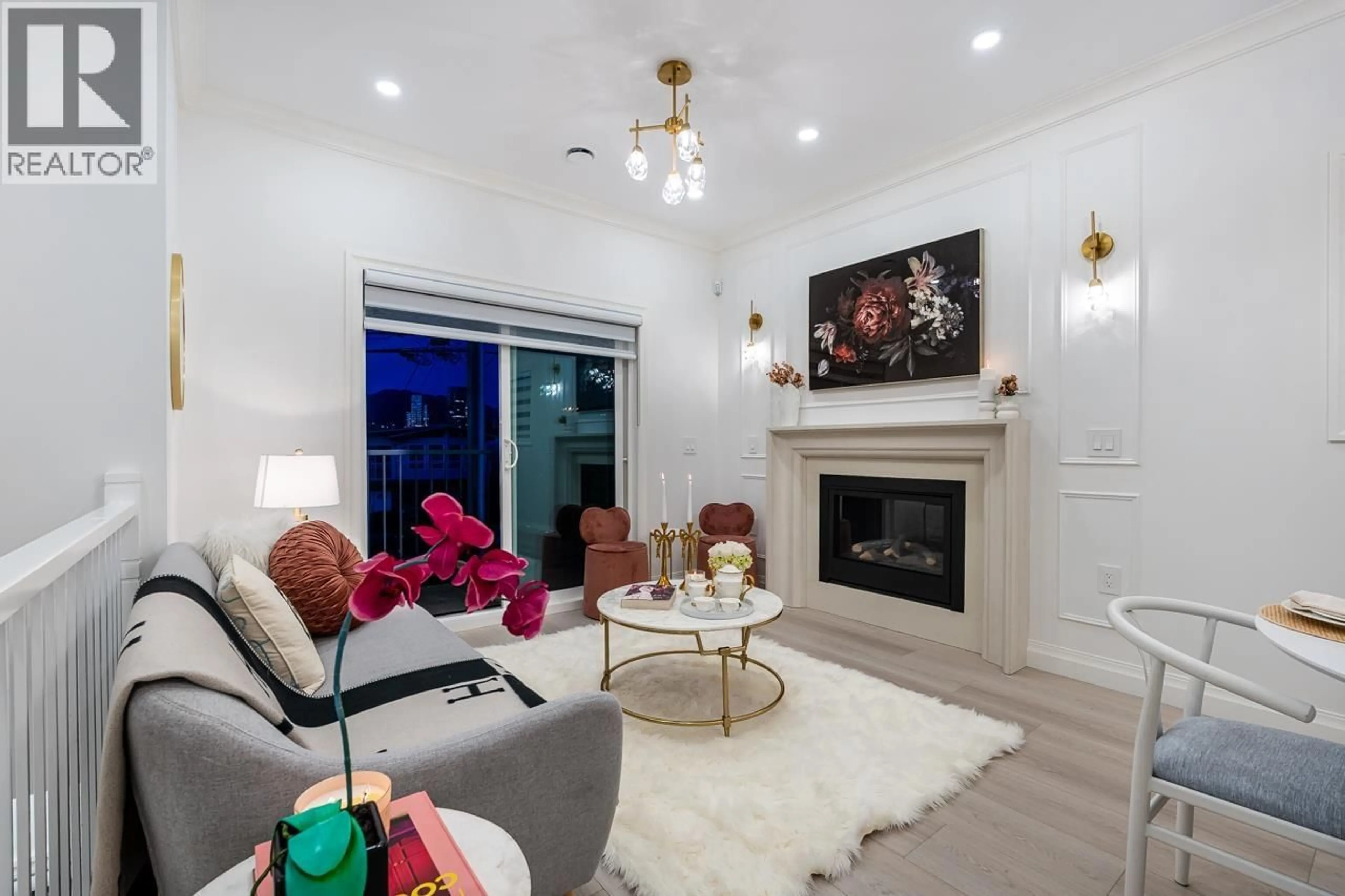 Living room with furniture, unknown for 5138 DOMINION STREET, Burnaby British Columbia V5G1C9