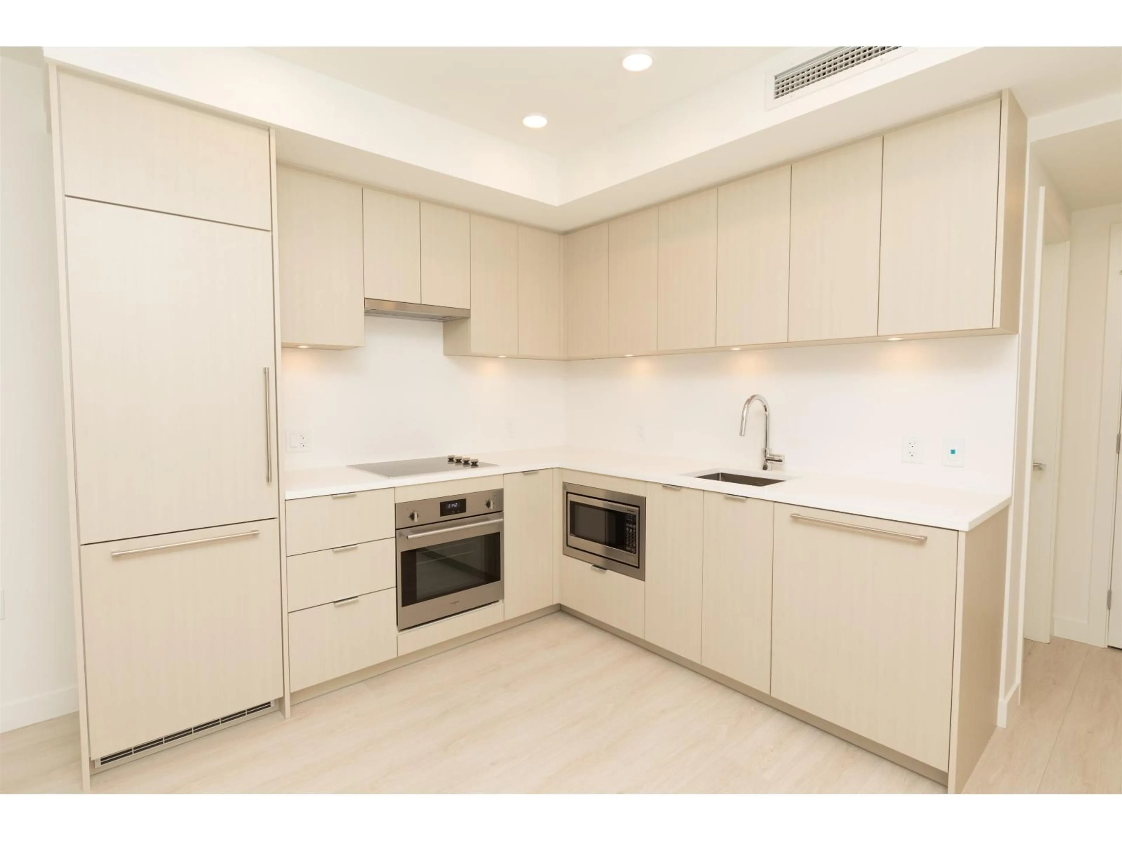 Standard kitchen, unknown for 2206 - 13675 107A AVENUE, Surrey British Columbia V3T0X2