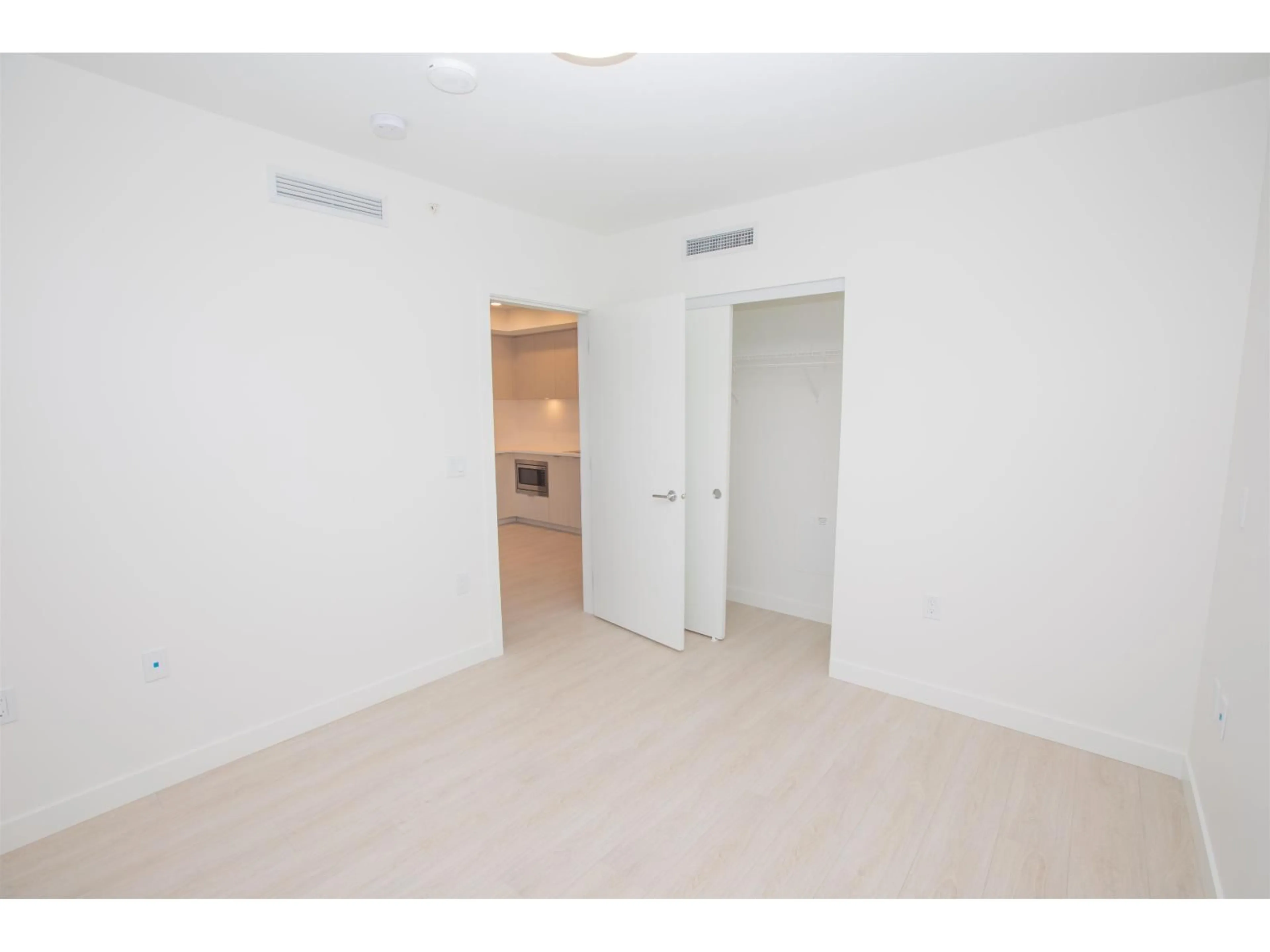 A pic of a room for 2206 - 13675 107A AVENUE, Surrey British Columbia V3T0X2