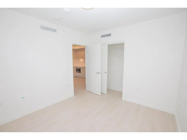 2206 - 13675 107A AVENUE, Surrey 5