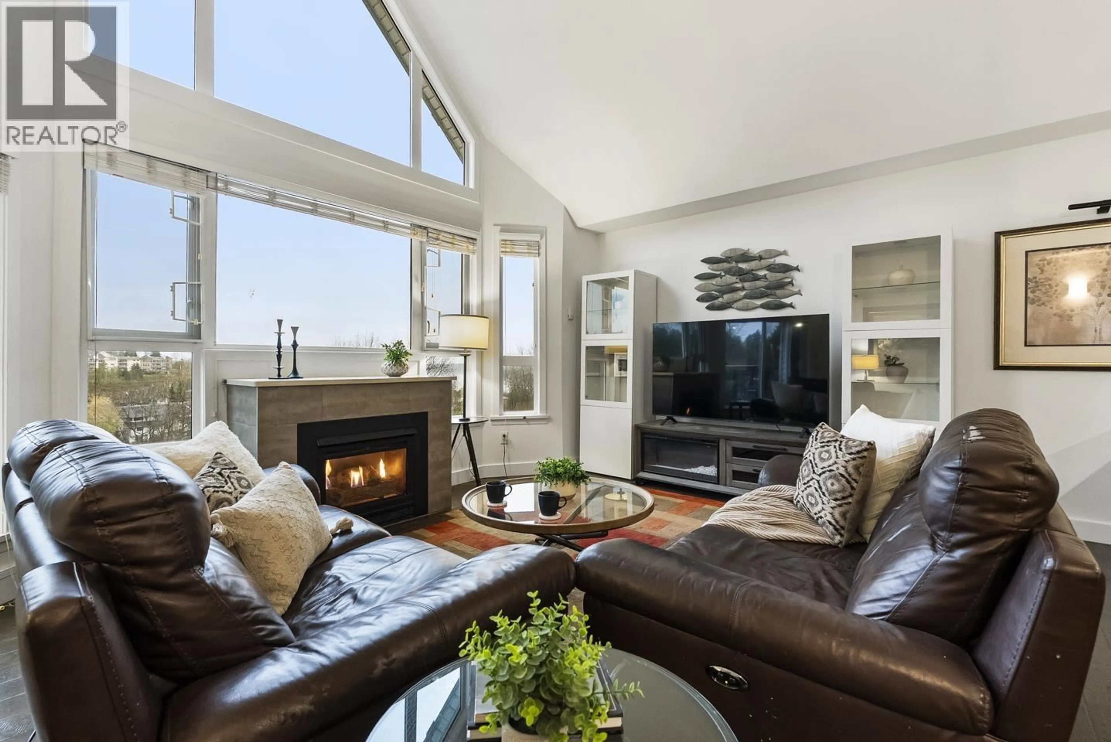 Living room with furniture, unknown for 412 - 11595 FRASER STREET, Maple Ridge British Columbia V2X0X7