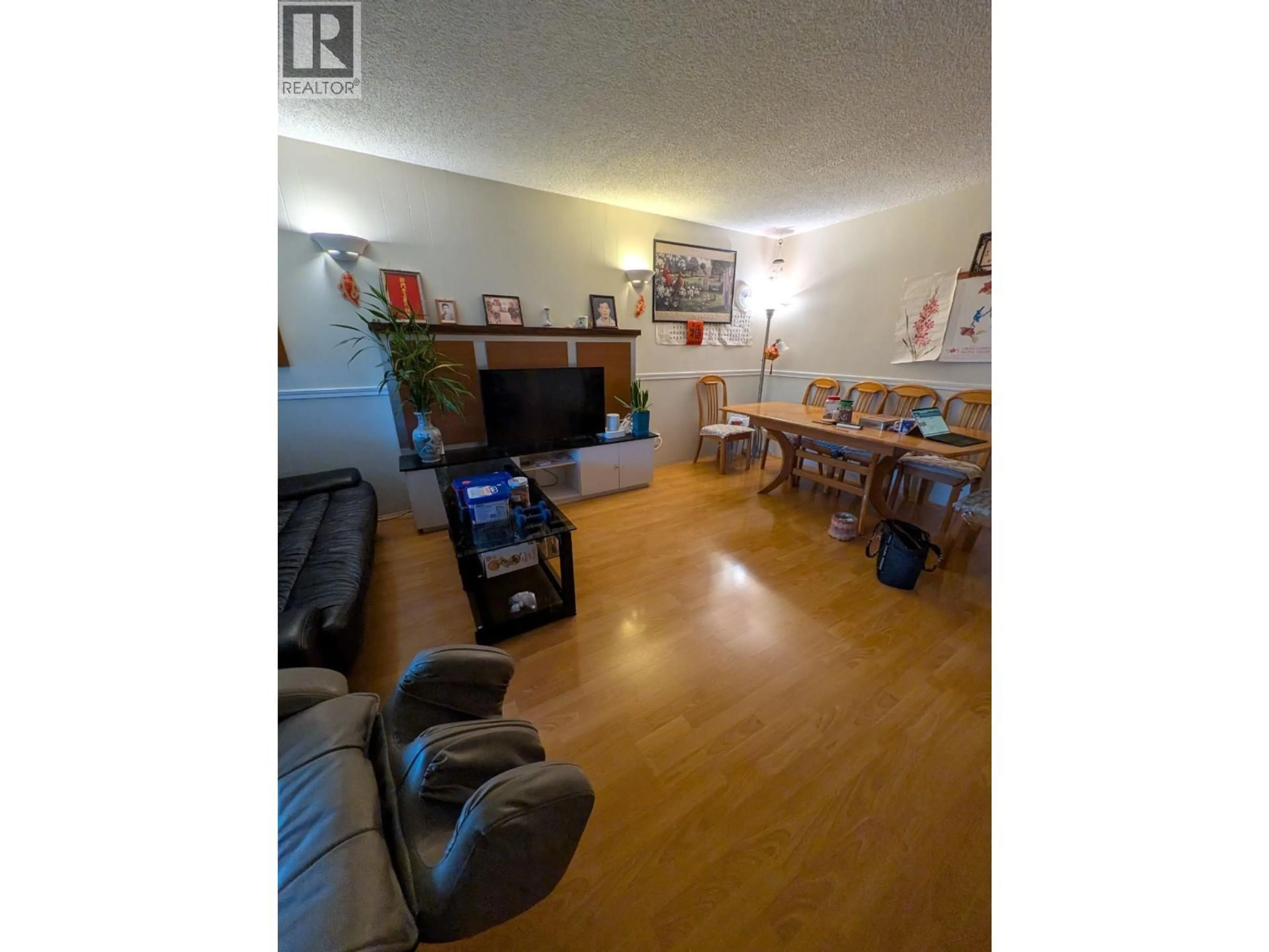 A pic of a room for 5929 IMPERIAL STREET, Burnaby British Columbia V5J1G4
