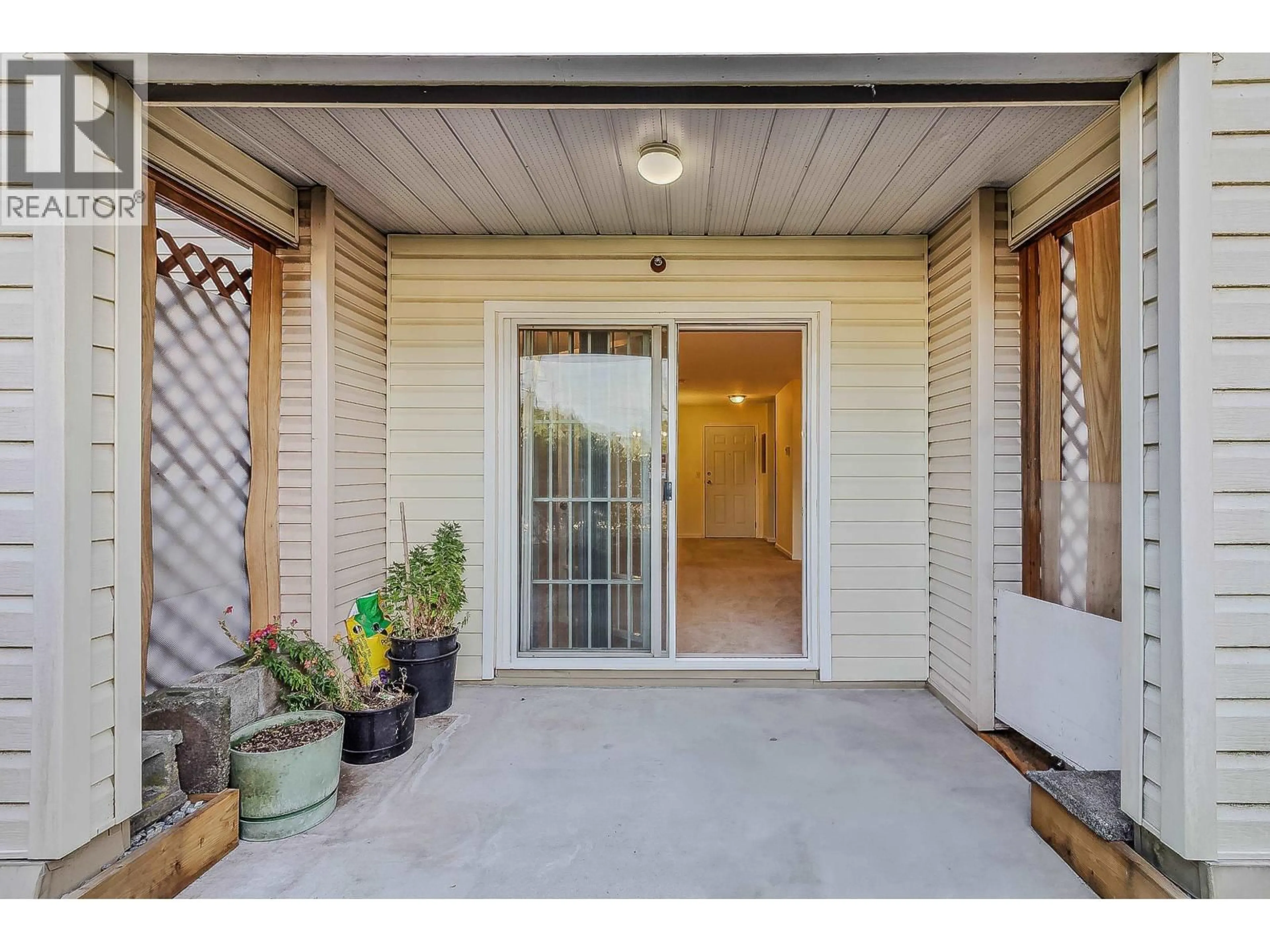 Indoor entryway for 103 - 3624 FRASER STREET, Vancouver British Columbia V5V4C8