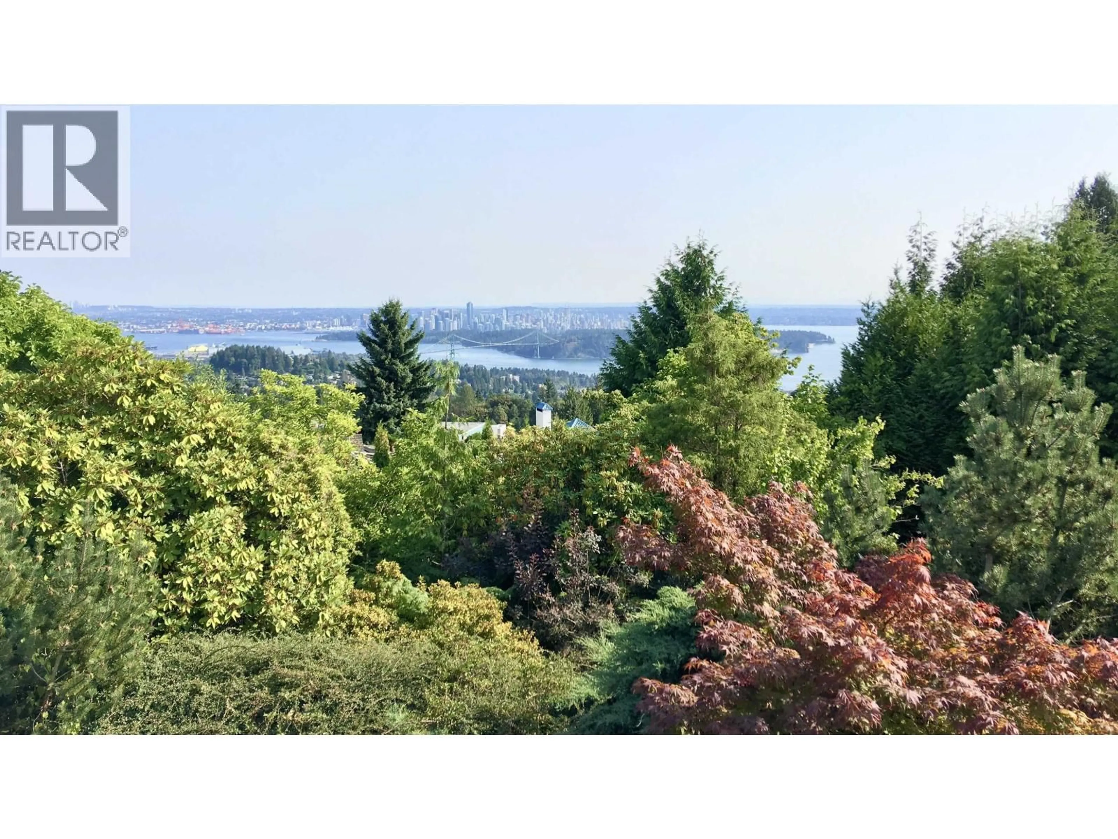 A pic from outside/outdoor area/front of a property/back of a property/a pic from drone, water/lake/river/ocean view for 1378 CHARTWELL DRIVE, West Vancouver British Columbia V7S2R5