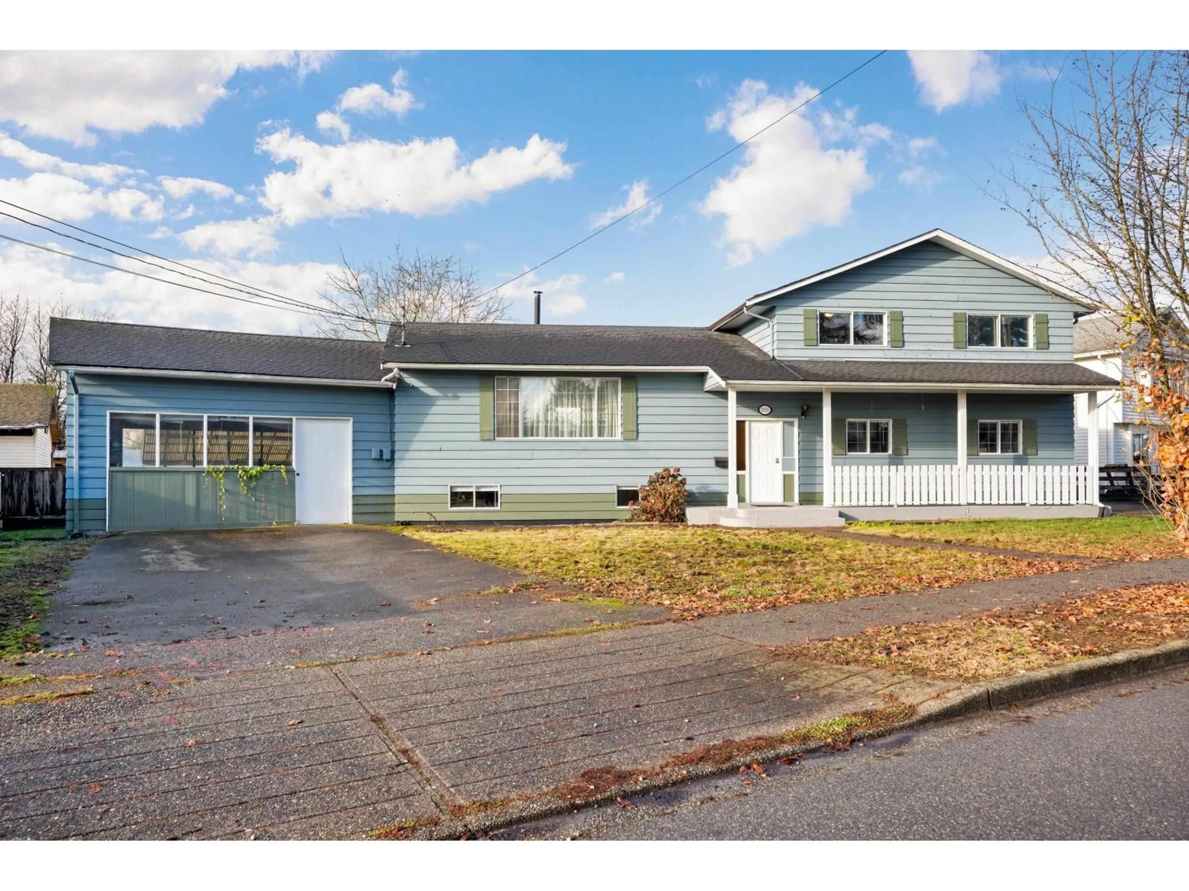 Home with vinyl exterior material, street for 6055 172 STREET, Surrey British Columbia V3S4Y2