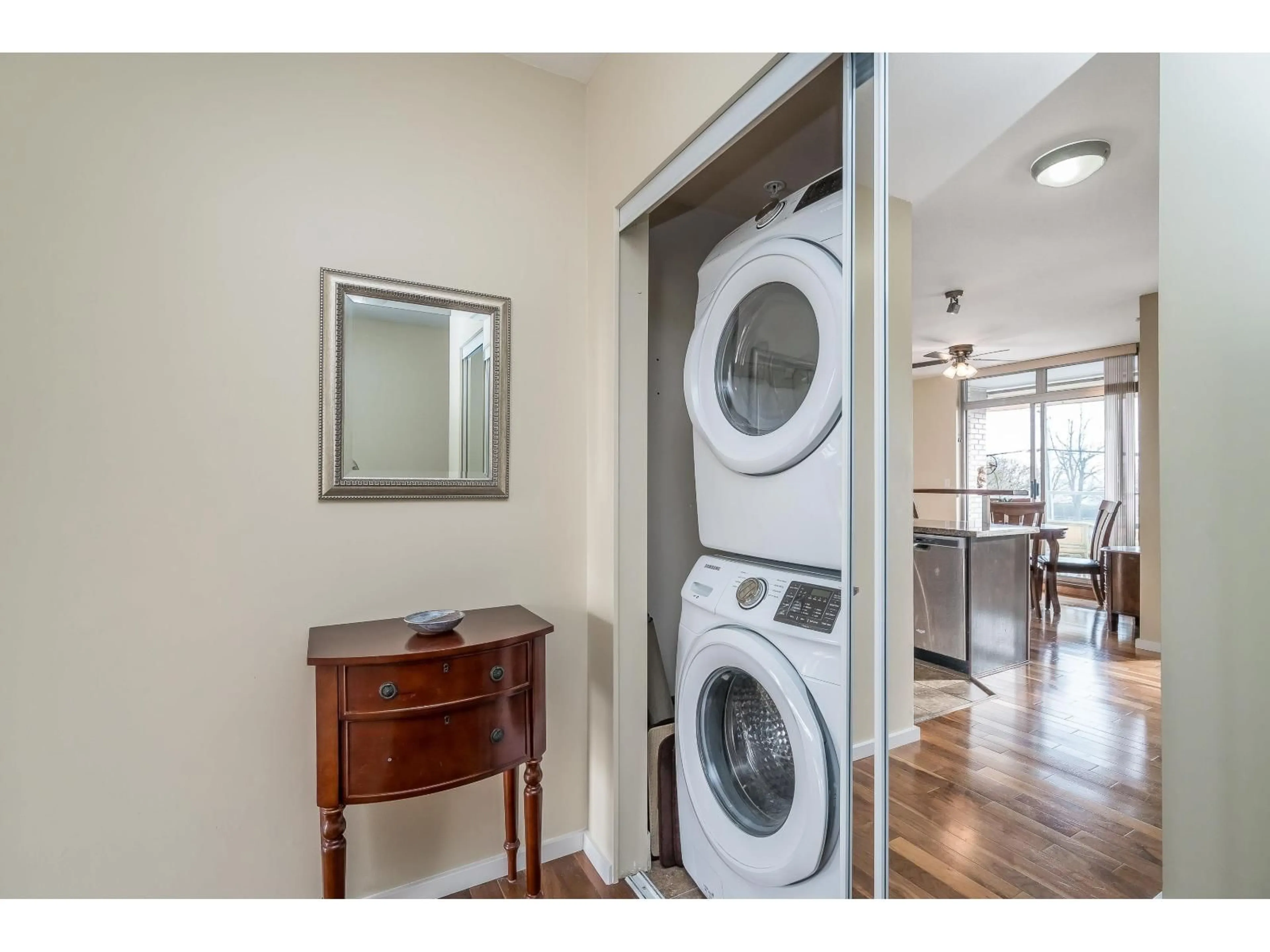 Laundry room for 204 - 15777 MARINE DRIVE, Surrey British Columbia V4B1E5
