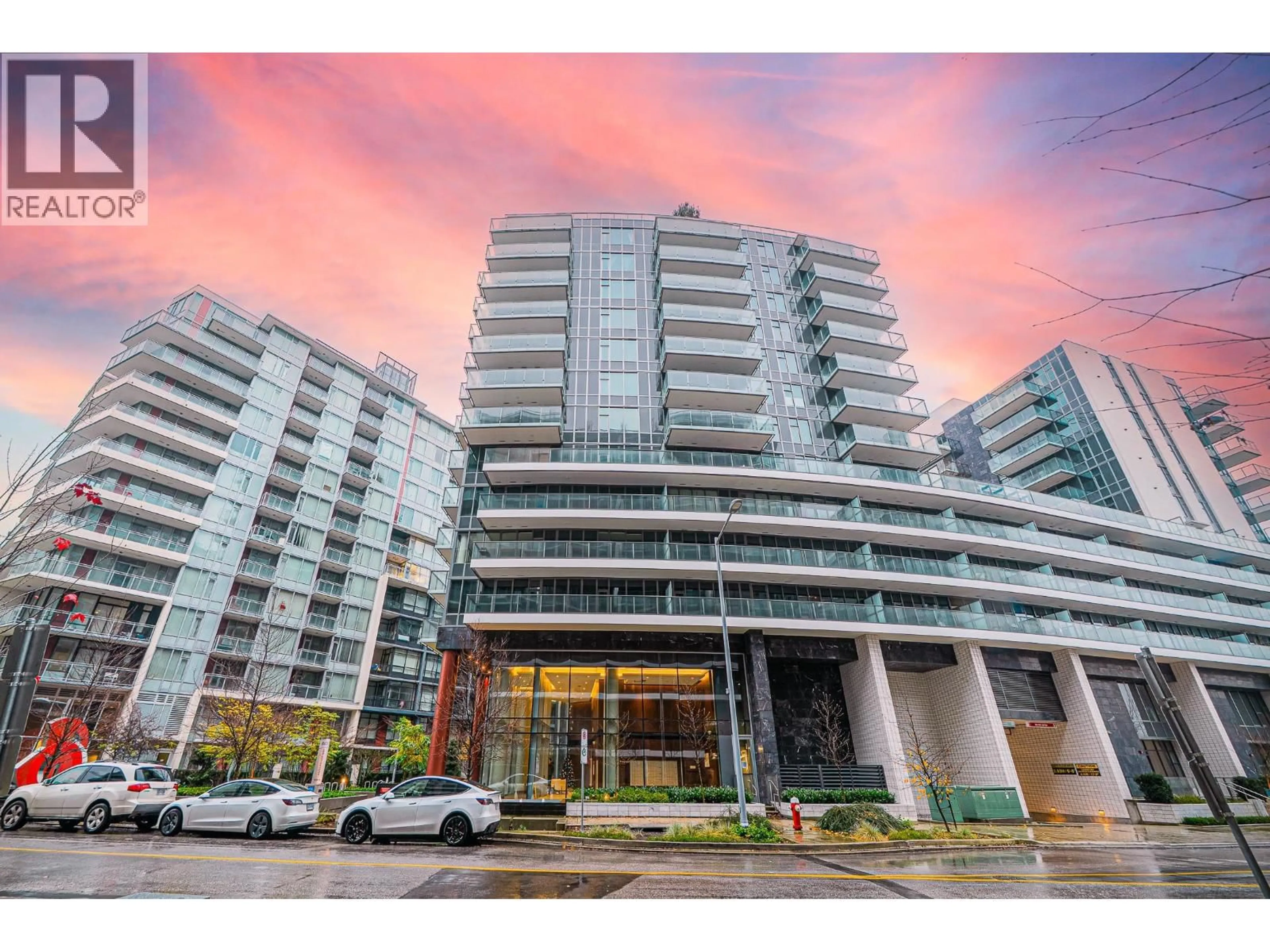 Indoor foyer for 582 - 8608 HAZELBRIDGE WAY, Richmond British Columbia V6X0W2
