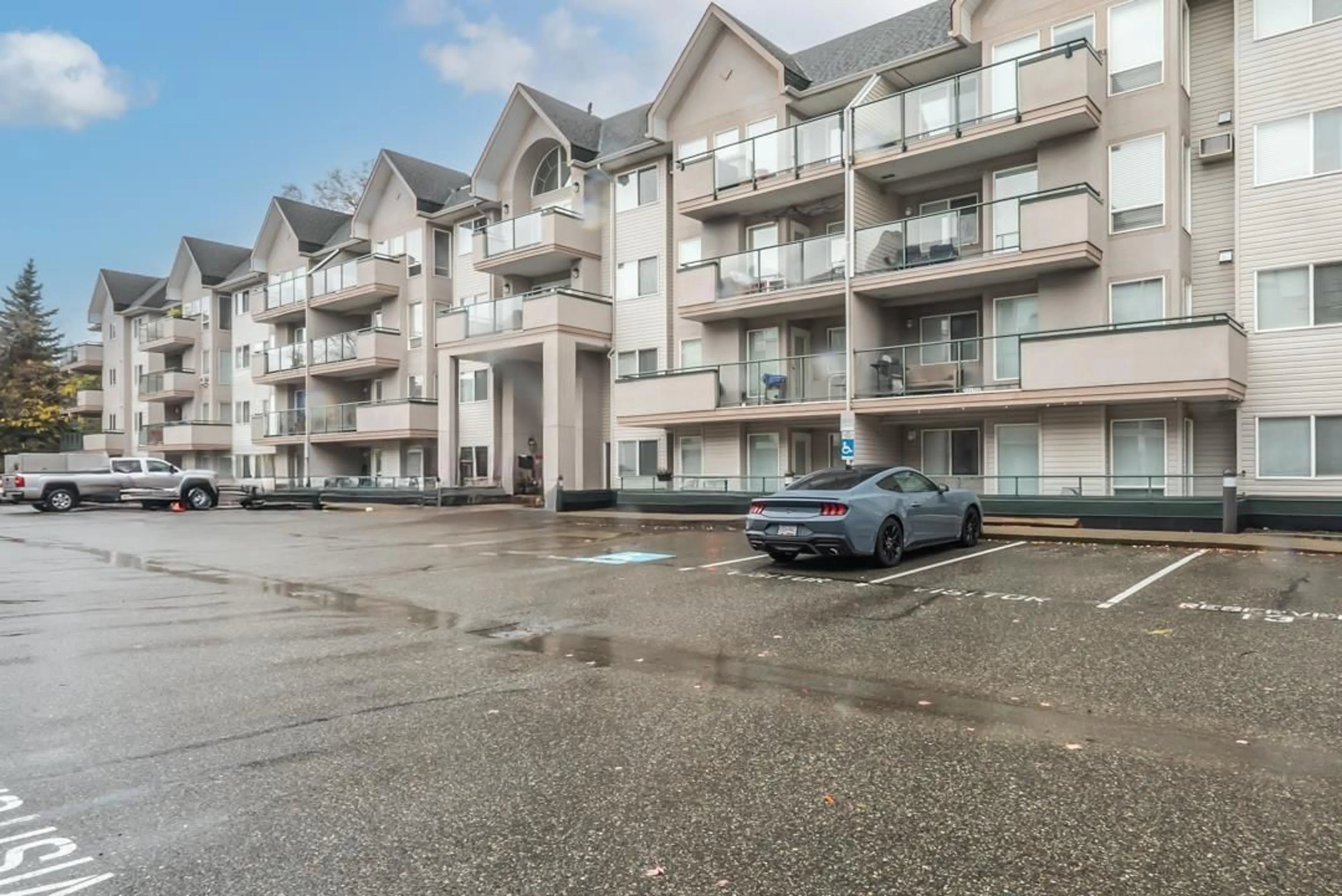 Unknown for 401 - 33738 KING ROAD, Abbotsford British Columbia V2S8J5