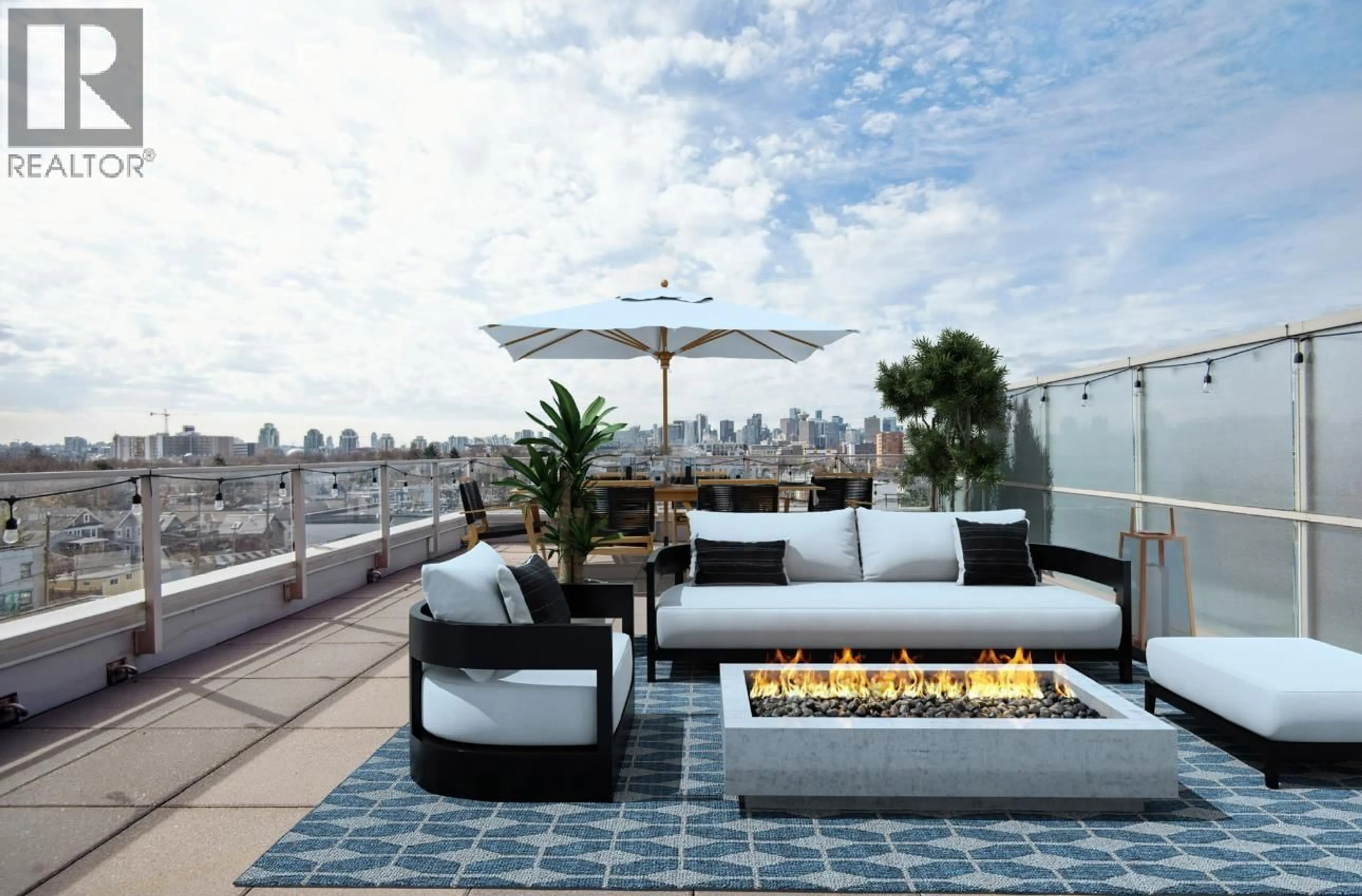 Patio, water/lake/river/ocean view for 808 - 933 HASTINGS STREET, Vancouver British Columbia V6A0G6