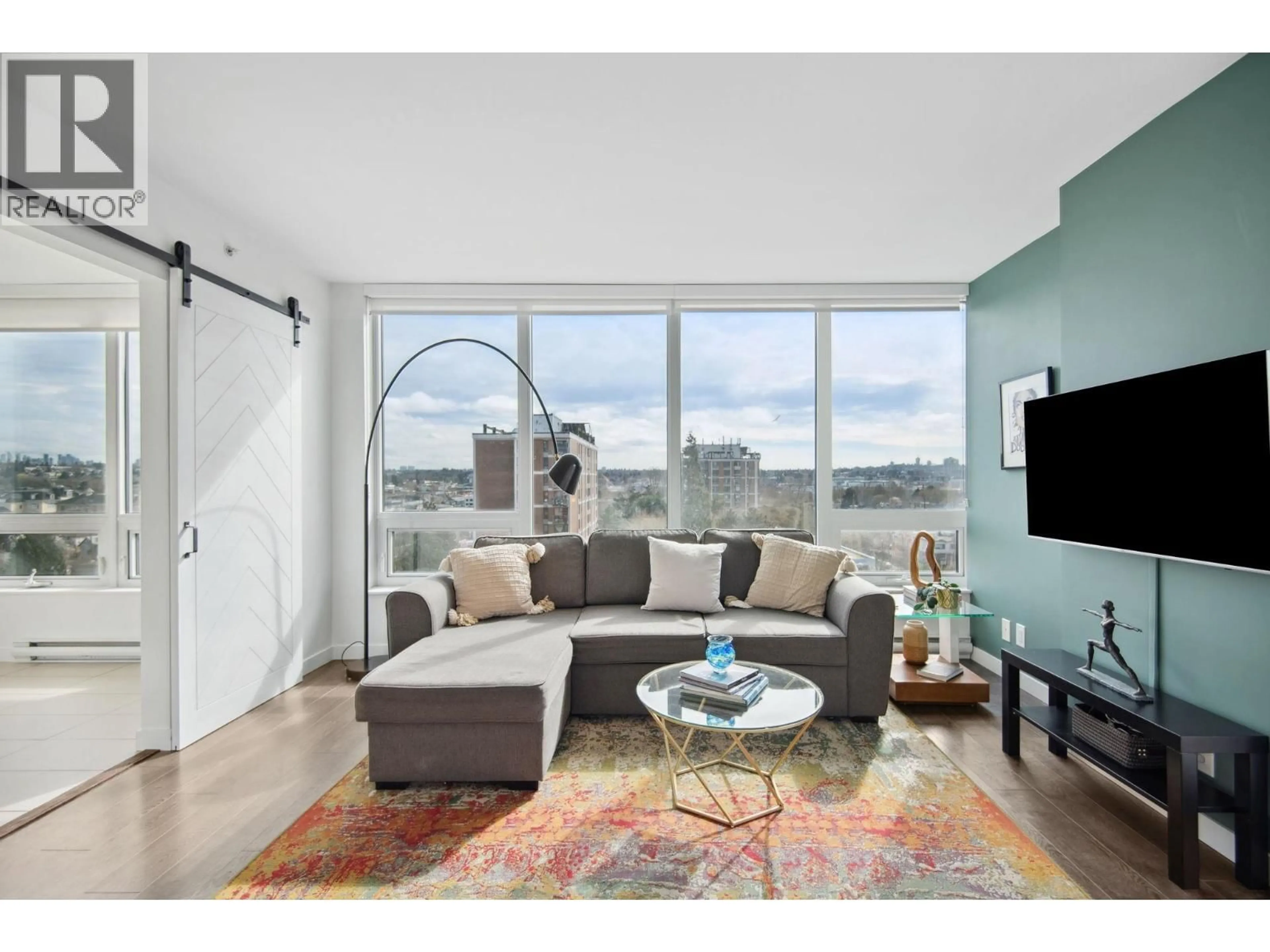 Living room with furniture, unknown for 808 - 933 HASTINGS STREET, Vancouver British Columbia V6A0G6