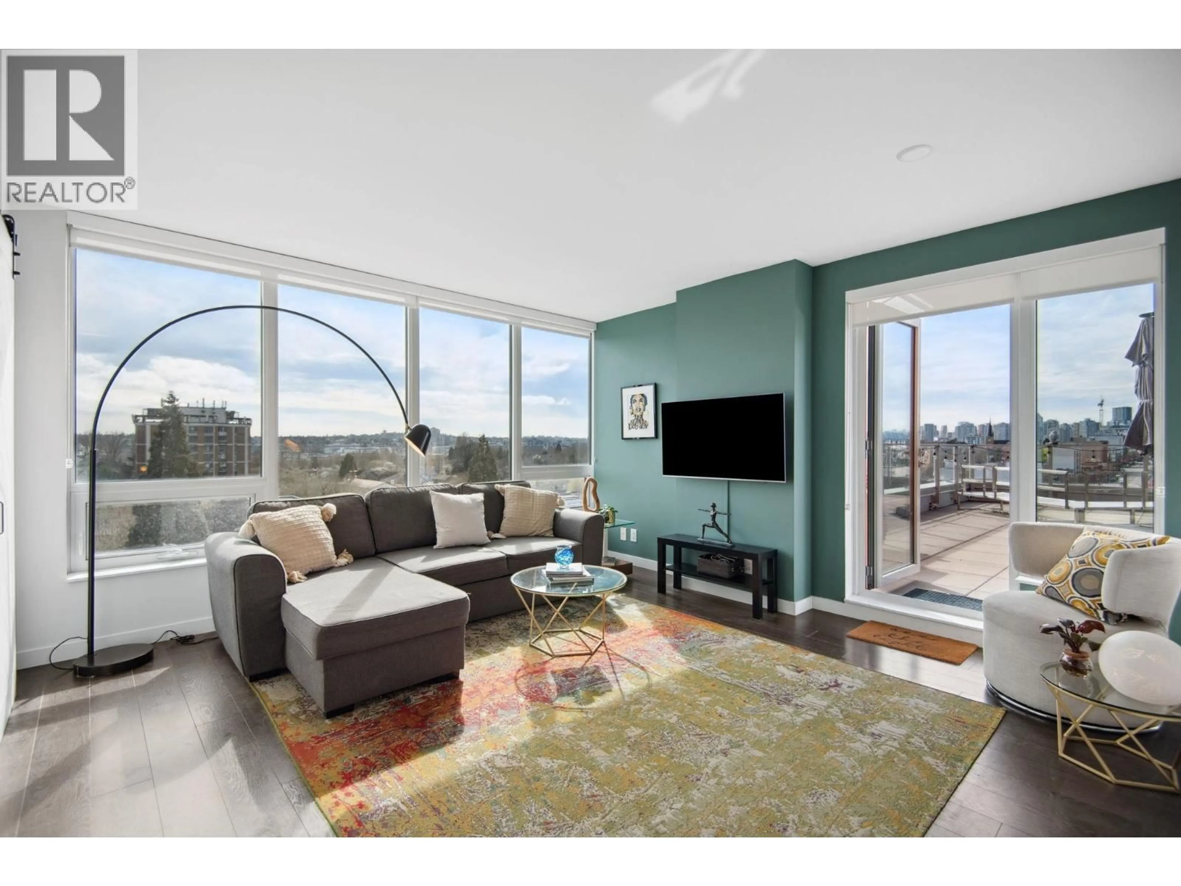 Living room with furniture, unknown for 808 - 933 HASTINGS STREET, Vancouver British Columbia V6A0G6