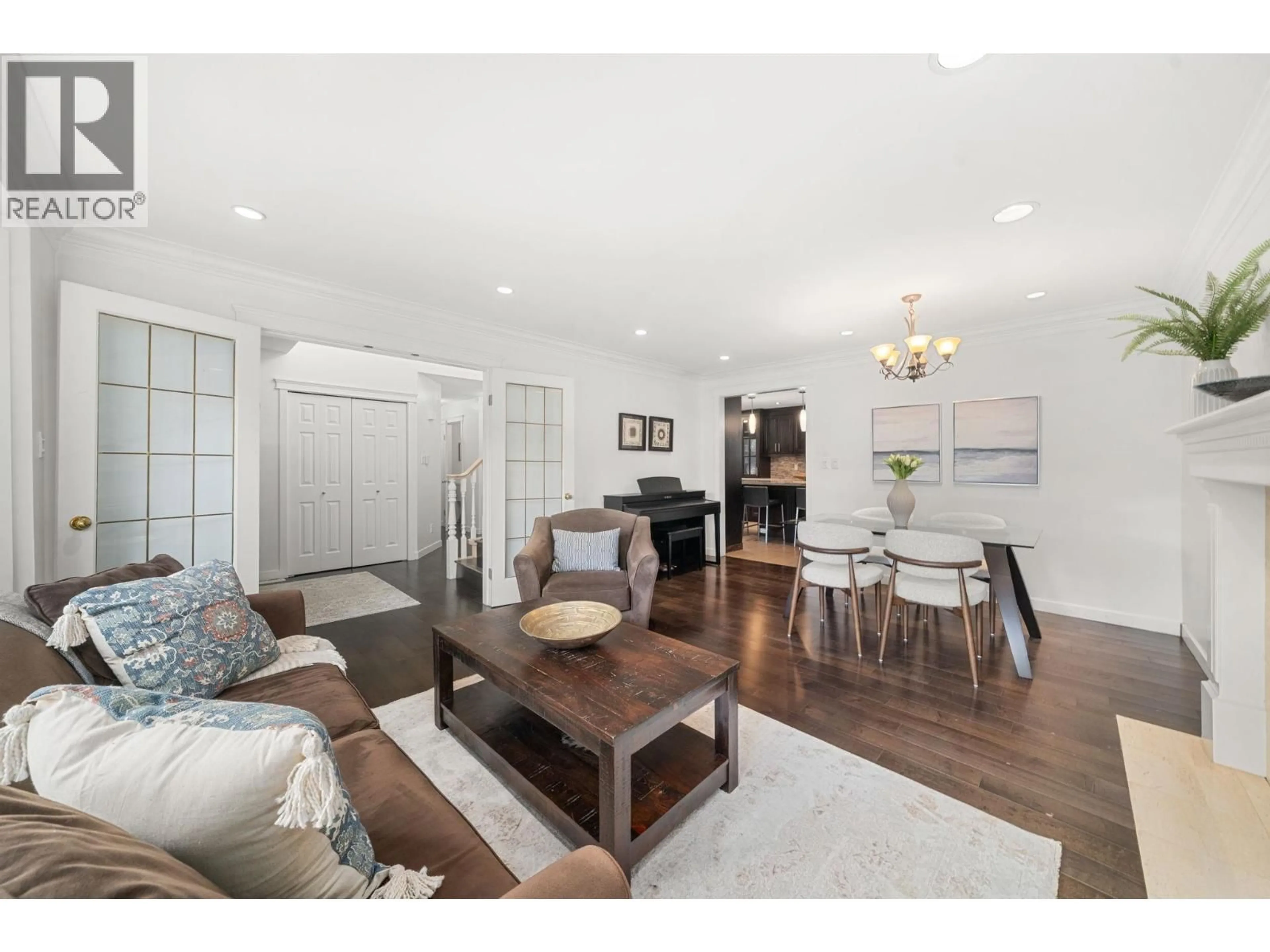 Open concept kitchen, wood/laminate floor for 2733 TEMPE GLEN DRIVE, North Vancouver British Columbia V7N4K5