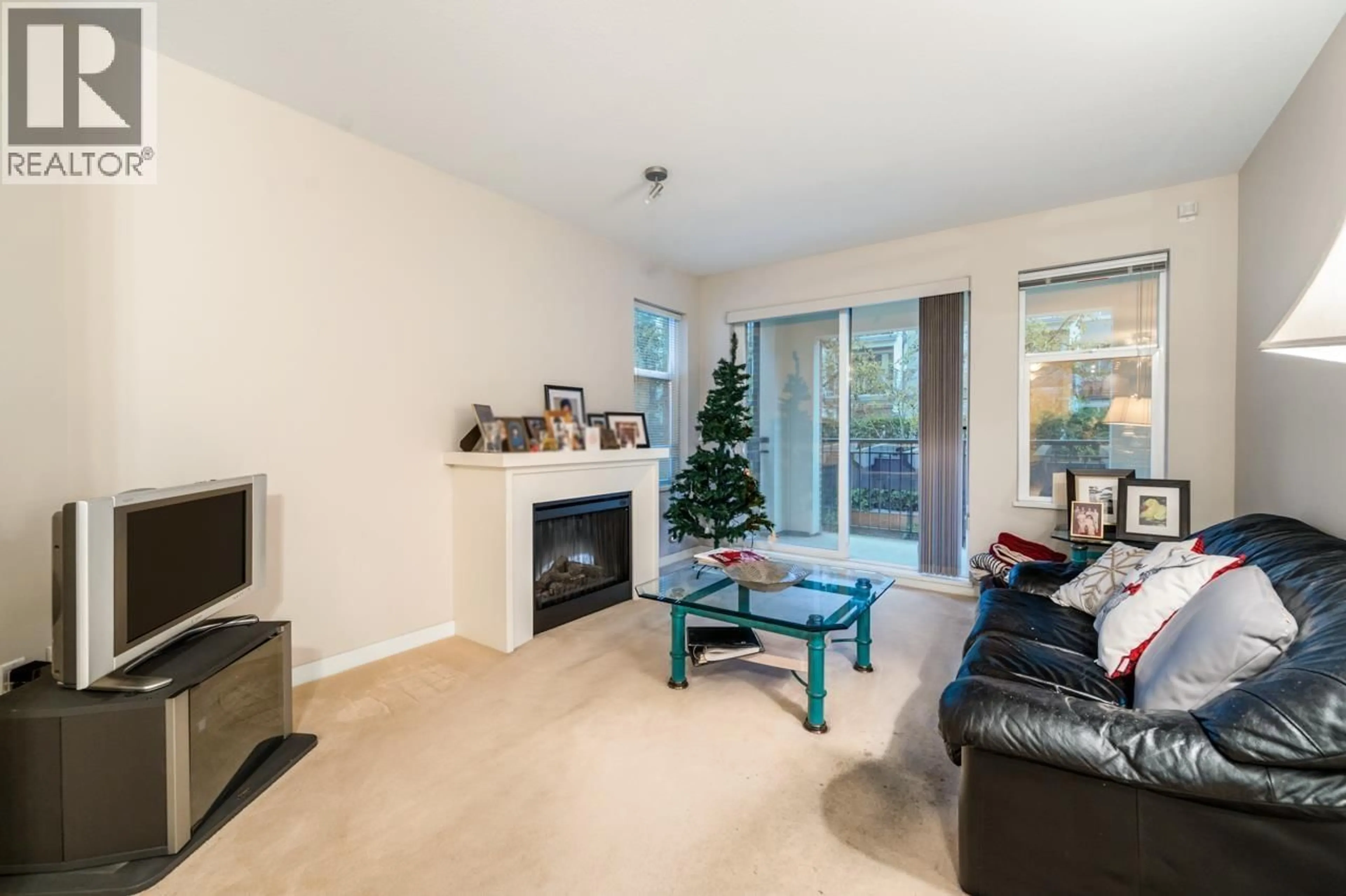 Living room with furniture, unknown for 210 - 4868 BRENTWOOD DRIVE, Burnaby British Columbia V5C0C2