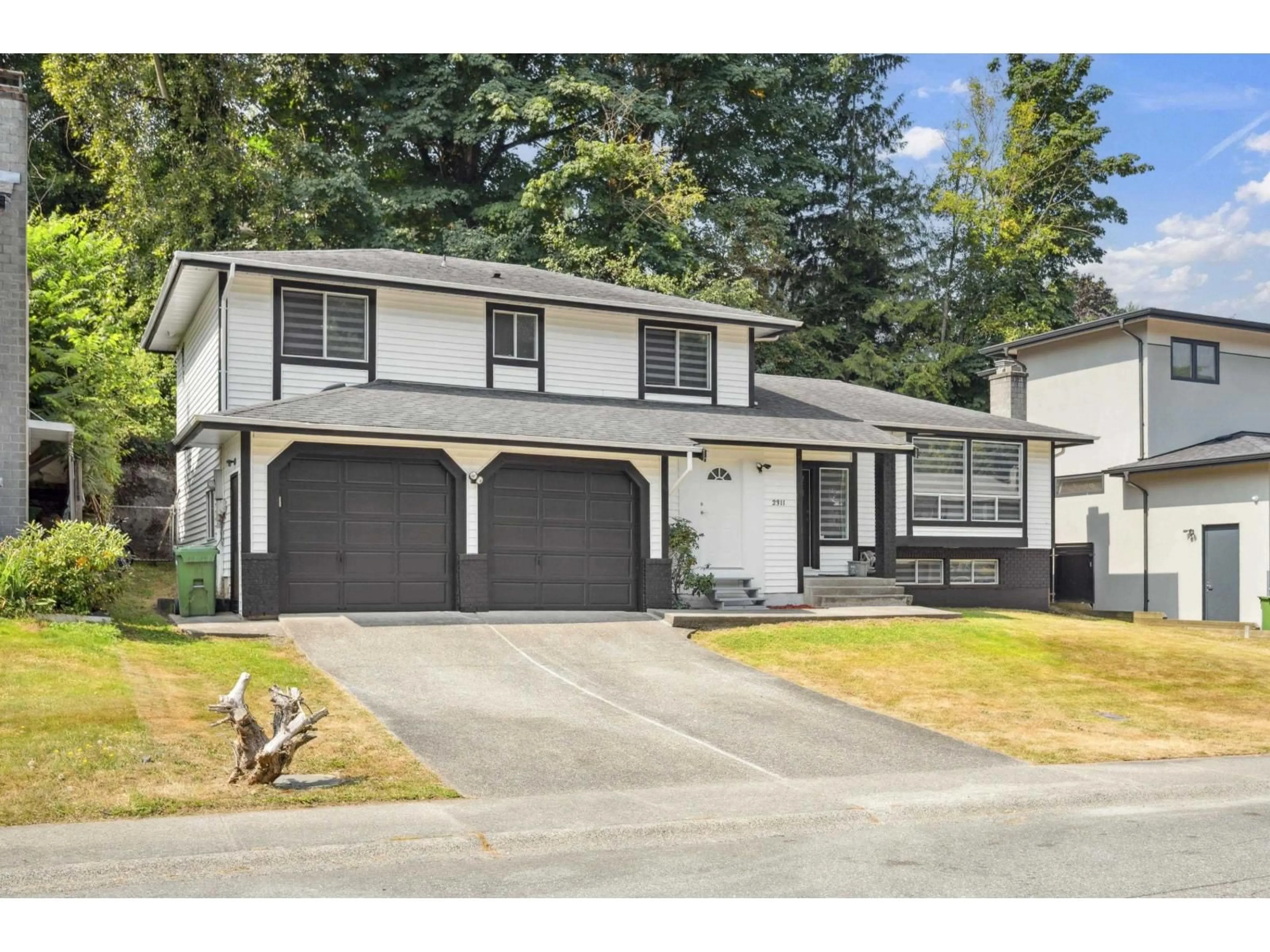 Home with vinyl exterior material, street for 2311 HARPER DRIVE, Abbotsford British Columbia V3G2B2