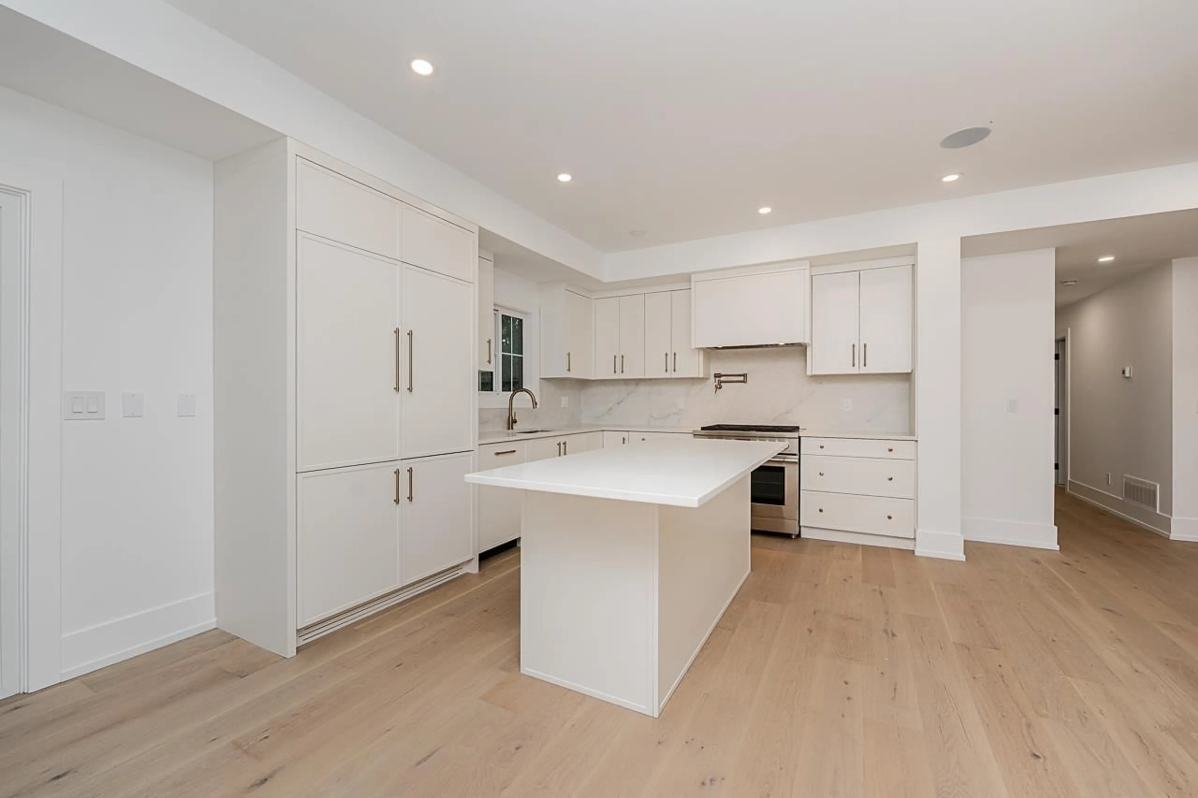 Open concept kitchen, unknown for 24430 56 AVENUE, Langley British Columbia V2Z1E9