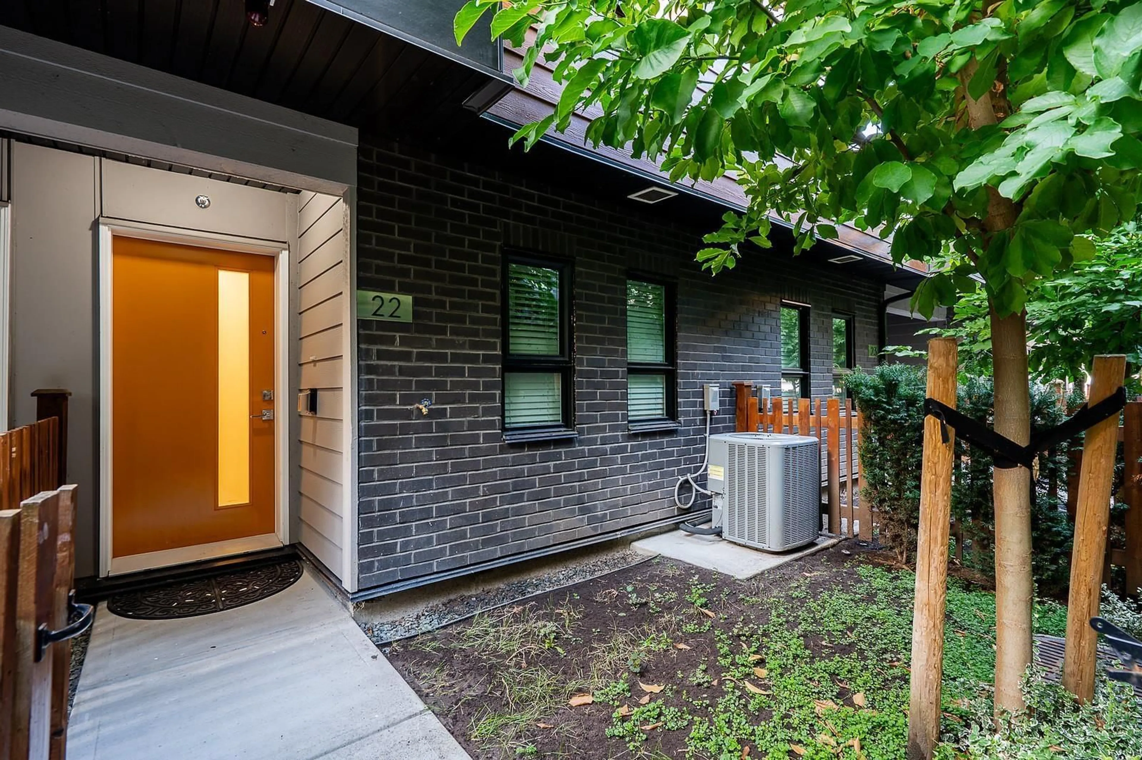 Home with brick exterior material, street for 22 - 19749 55 AVENUE, Langley British Columbia V3A0M2