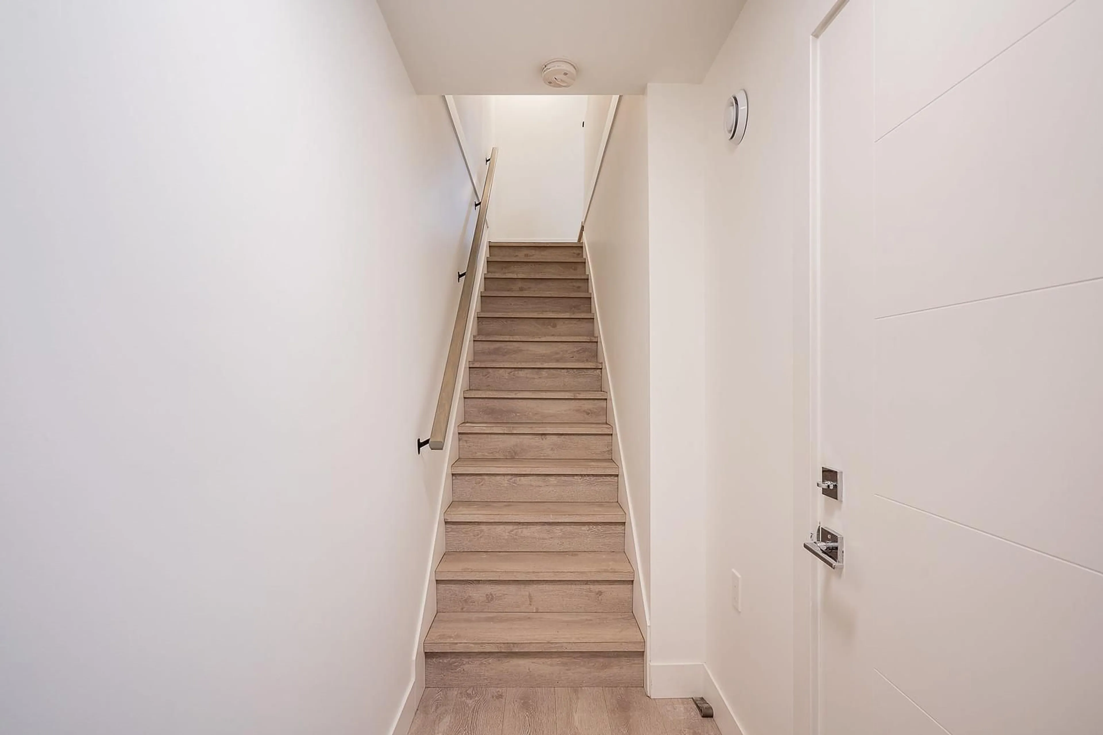 Stairs for 22 - 19749 55 AVENUE, Langley British Columbia V3A0M2