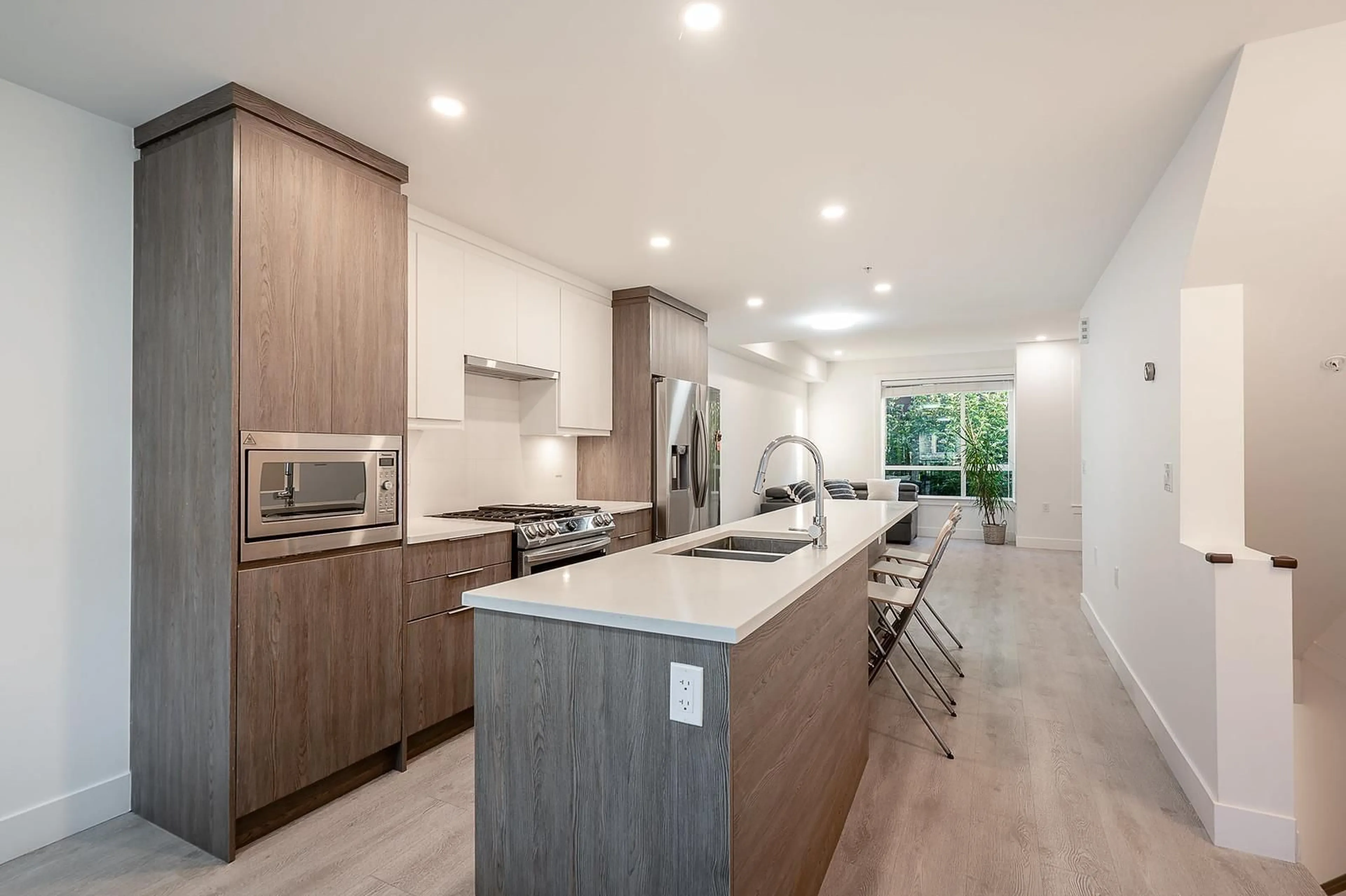 Open concept kitchen, unknown for 22 - 19749 55 AVENUE, Langley British Columbia V3A0M2