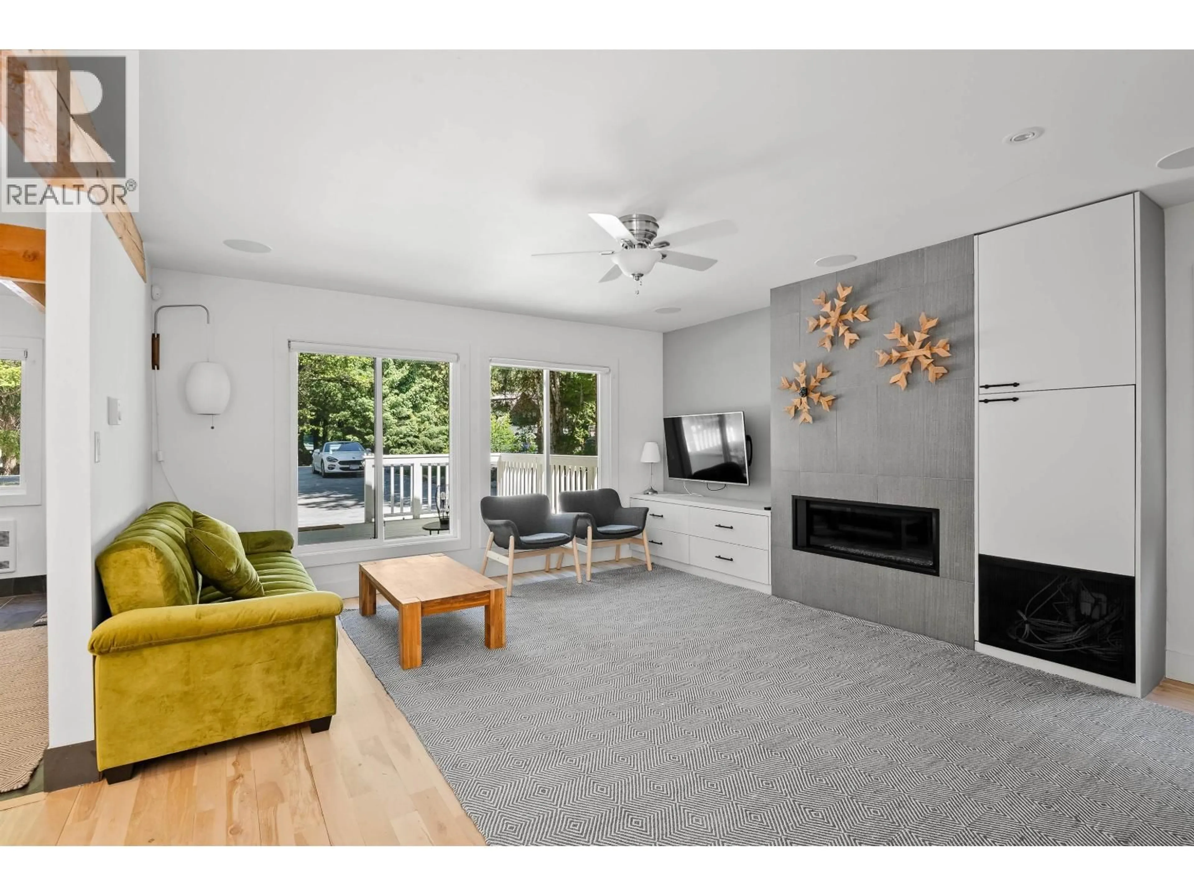 Living room with furniture, unknown for 6716 CRABAPPLE DRIVE, Whistler British Columbia V8E0C5