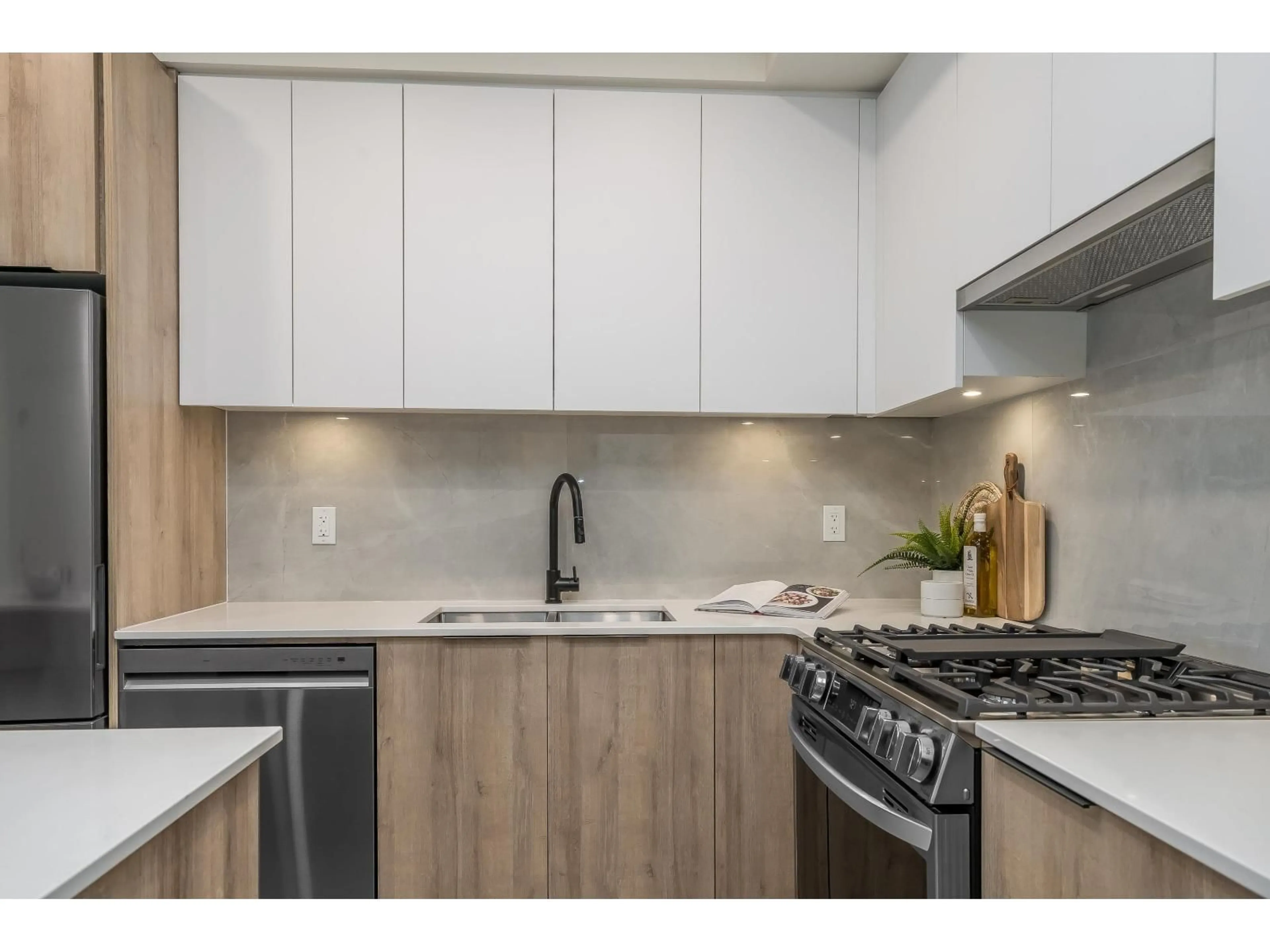 Standard kitchen, unknown for A411 - 7980 206A STREET, Langley British Columbia V2Y3Z8