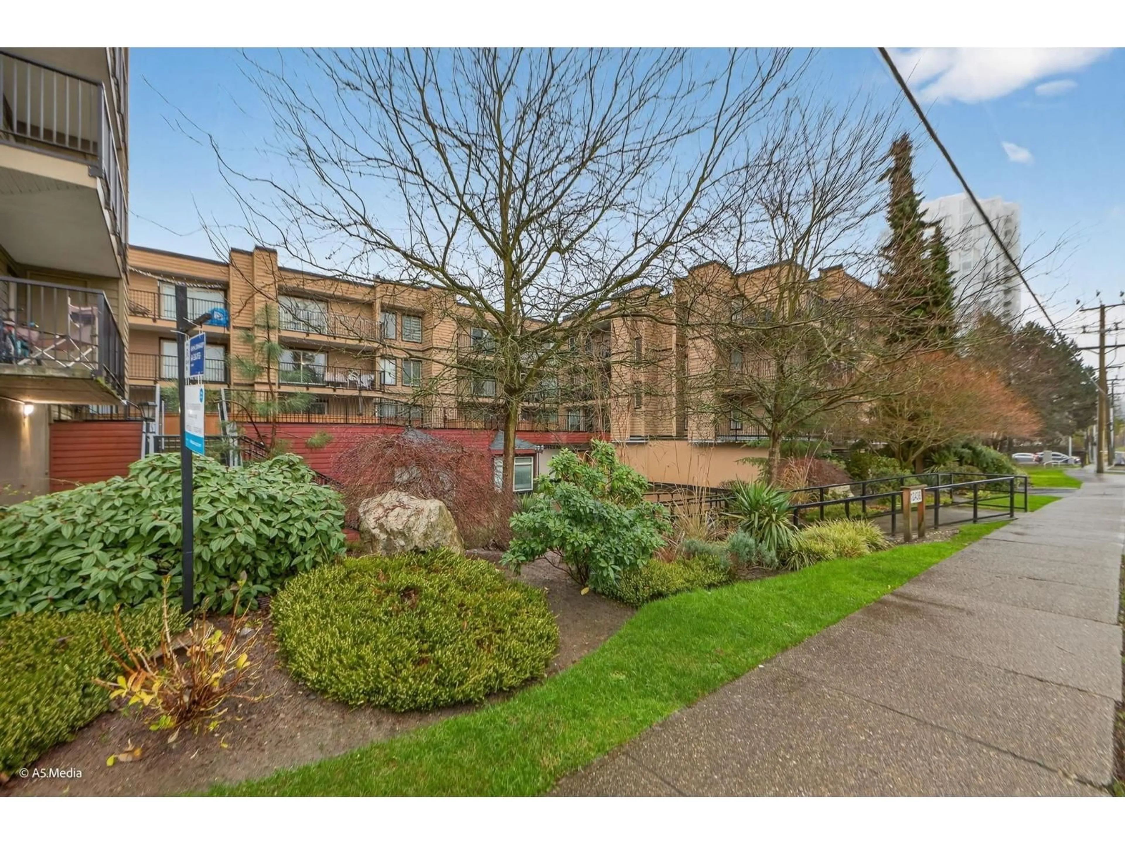 A pic from outside/outdoor area/front of a property/back of a property/a pic from drone, street for 107 - 10438 148 STREET, Surrey British Columbia V3R8S9